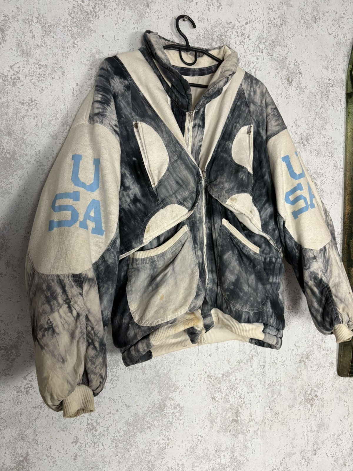 NBA Vintage Los Angeles Lakers NBA Jacket USA Tie Dye Thrashed Size US XL / EU 56 / 4 - 3 Thumbnail