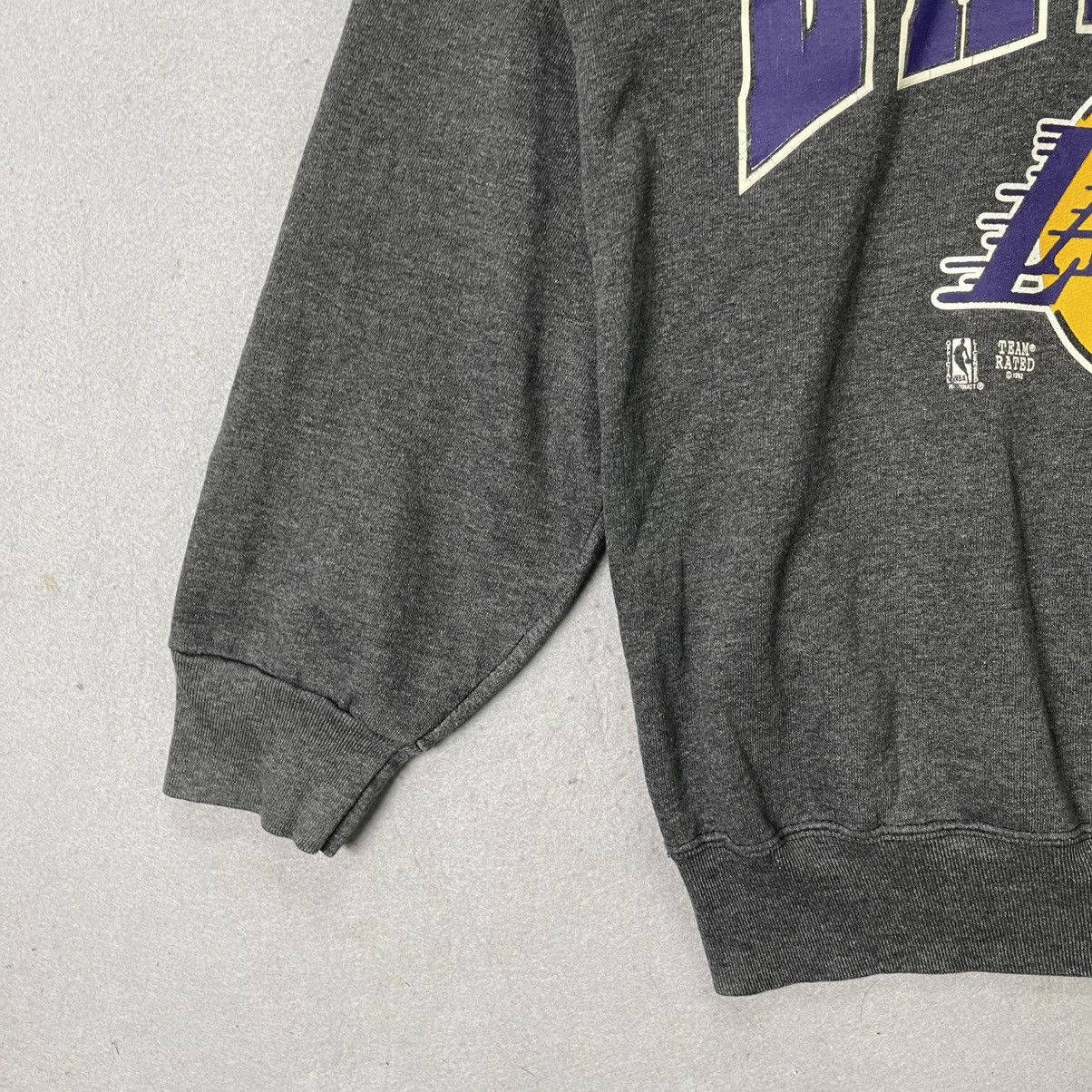 NBA Vintage 1992 Los Angeles Lakers Team Rated Sweatshirt Size US M / EU 48-50 / 2 - 7 Thumbnail
