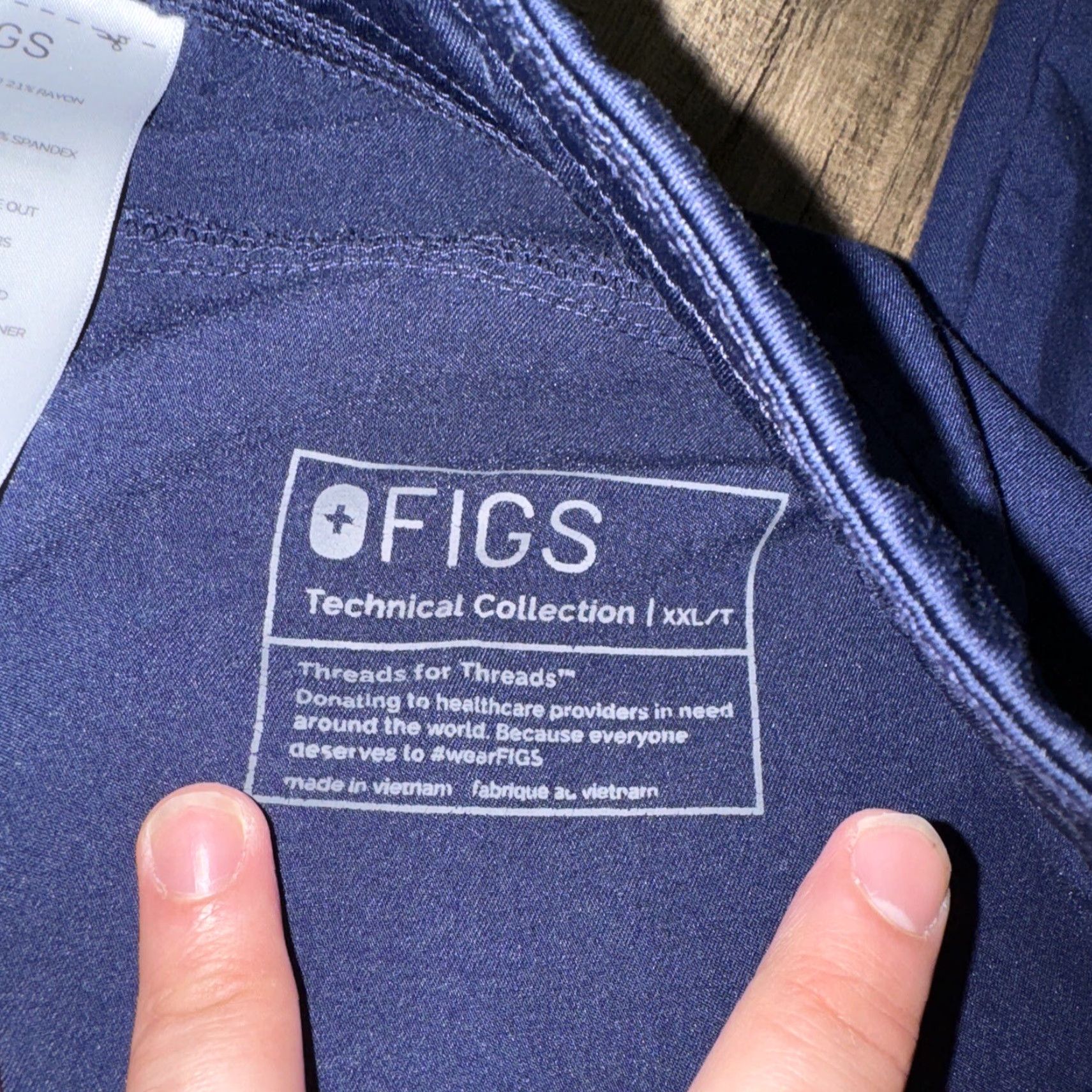 Vintage VINTAGE Men’s Navy Blue FIGS Scrubs 2XL Tall Shirt Mens Blue FIGS Scrubs 2XL Tall Size US 39 - 8 Thumbnail
