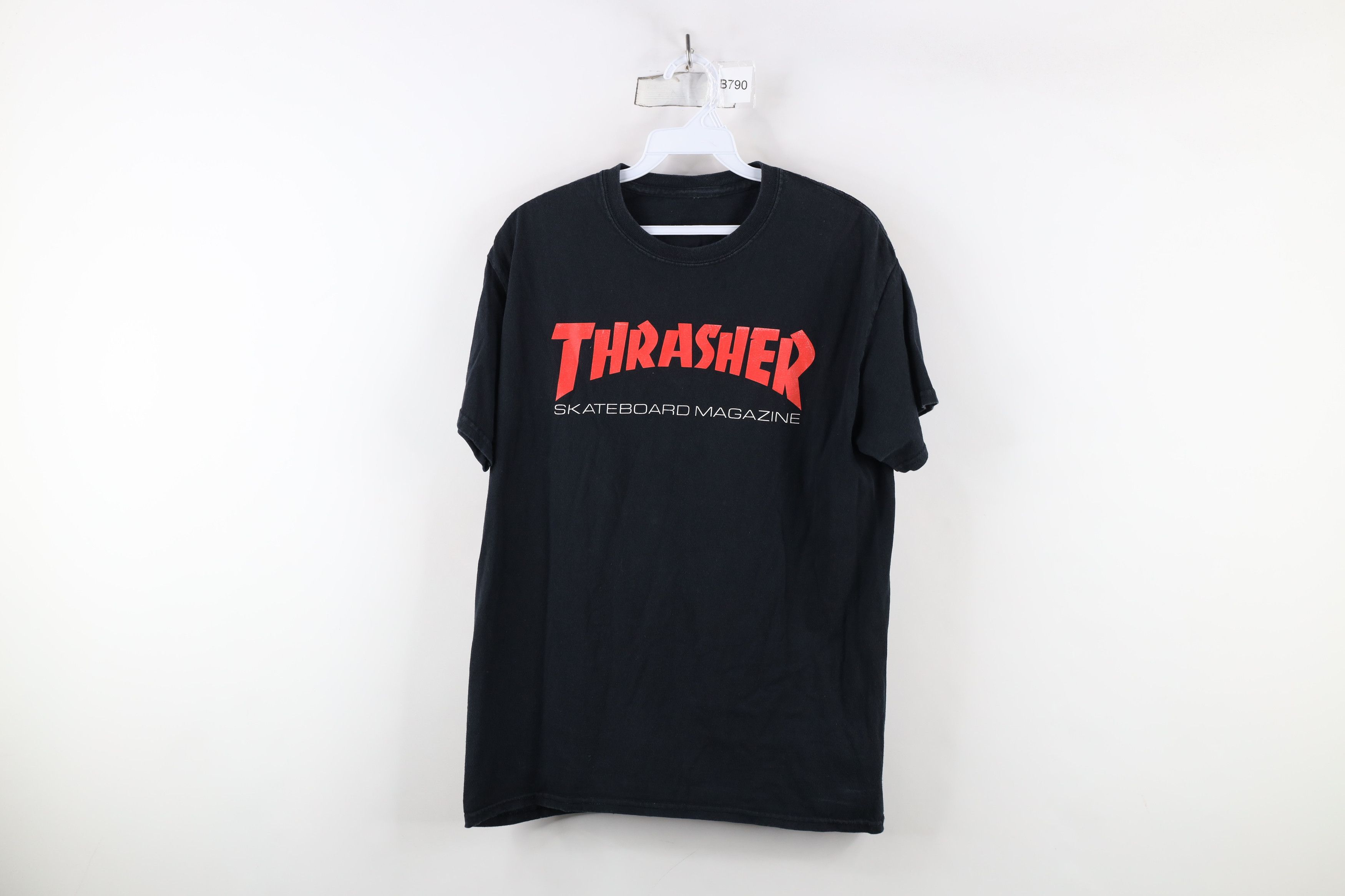 Vintage Vintage Thrasher Magazine Spell Out Skateboarding T-Shirt Size US M / EU 48-50 / 2 - 1 Thumbnail