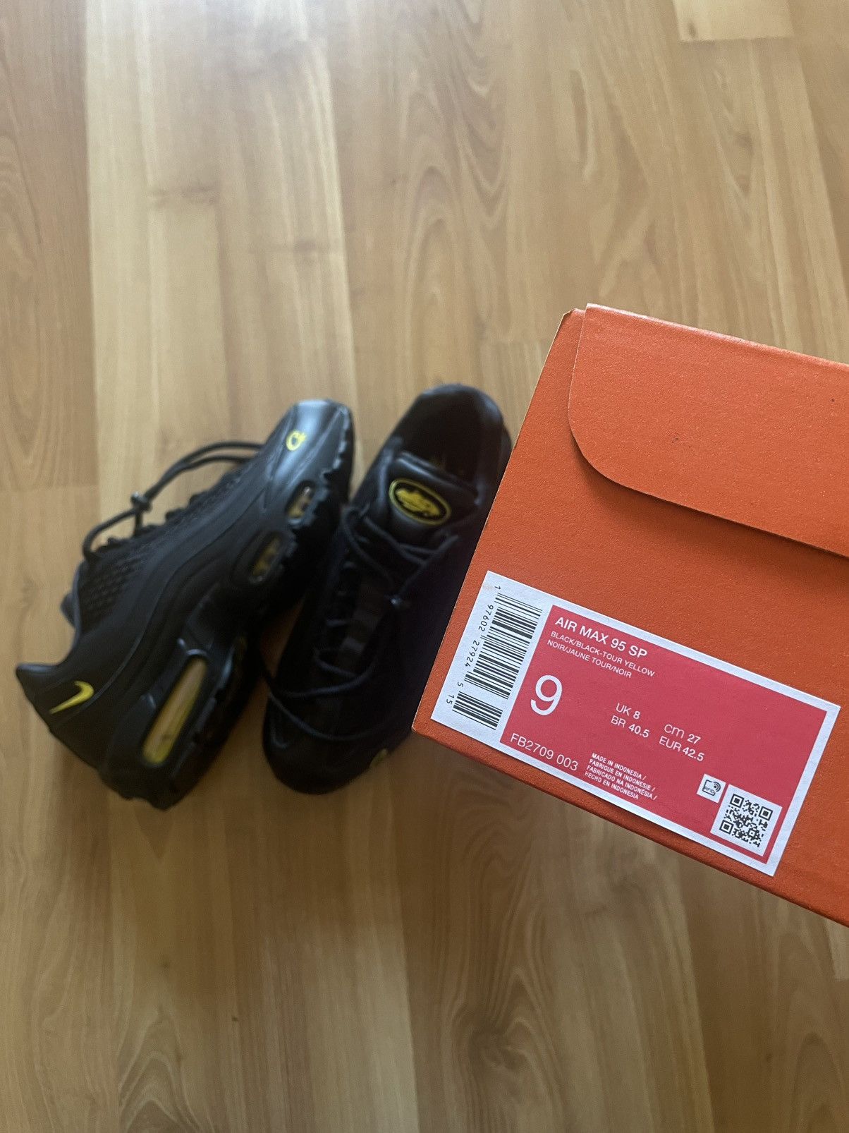Corteiz × Designer × Nike Nike x Corteiz Air Max 95 Honey Black Size US 9 / EU 42 - 4 Thumbnail