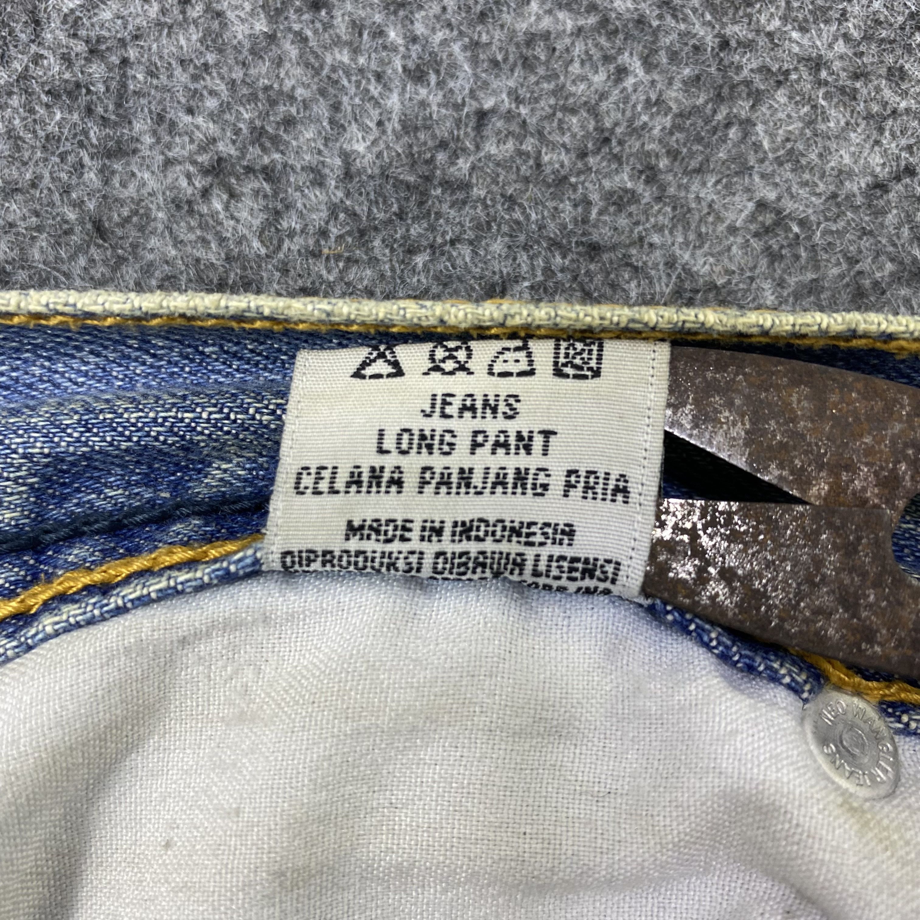 Jean × Vintage × Wrangler Vintage Wrangler Distressed Blue Wash Jean-J1189 Size US 32 / EU 48 - 14 Thumbnail