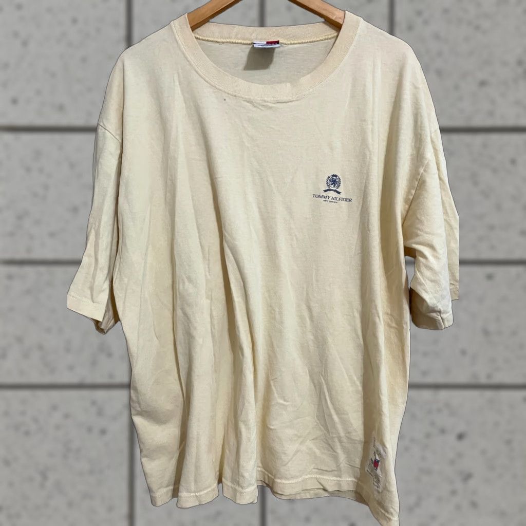 Tommy Hilfiger VINTAGE Tommy Hilfiger Tee Shirt Made in the USA XL Shirt Mens TAN Crew Neck Short Sleeve Basic Tee Size US XL / EU 56 / 4 - 1 Thumbnail
