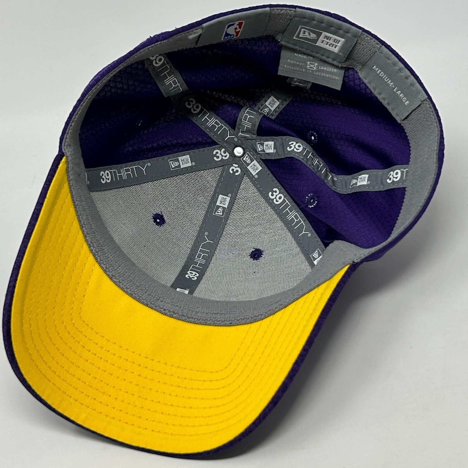 New Era Los Angeles LA Lakers Hat Baseball Cap Flex Fitted M-L Size ONE SIZE - 4 Thumbnail