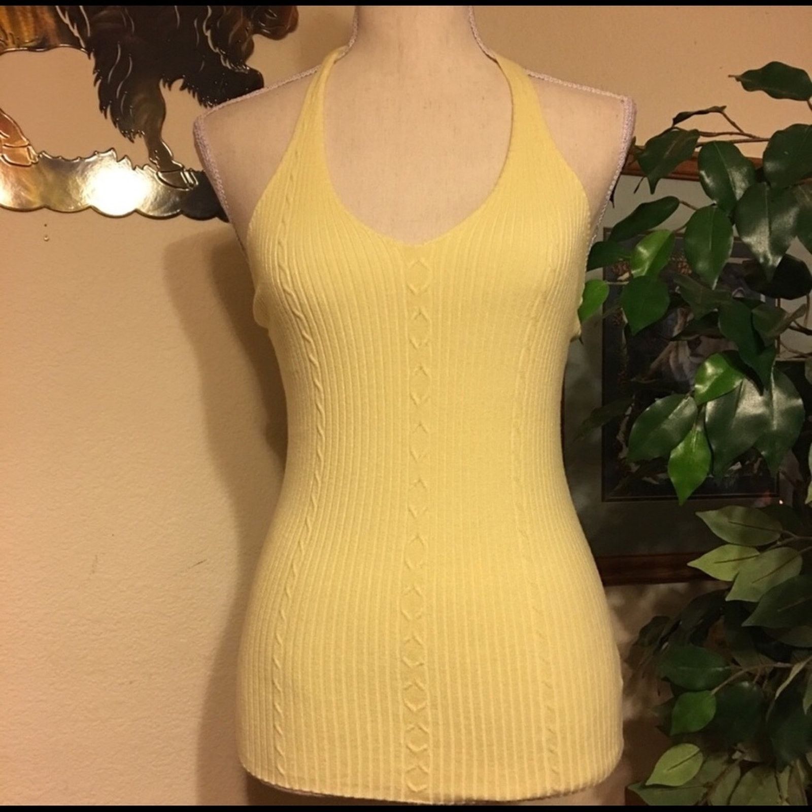 Other Daisy Fuentes yellow soft stretchy halter top Size S / US 4 / IT 40 - 1 Thumbnail