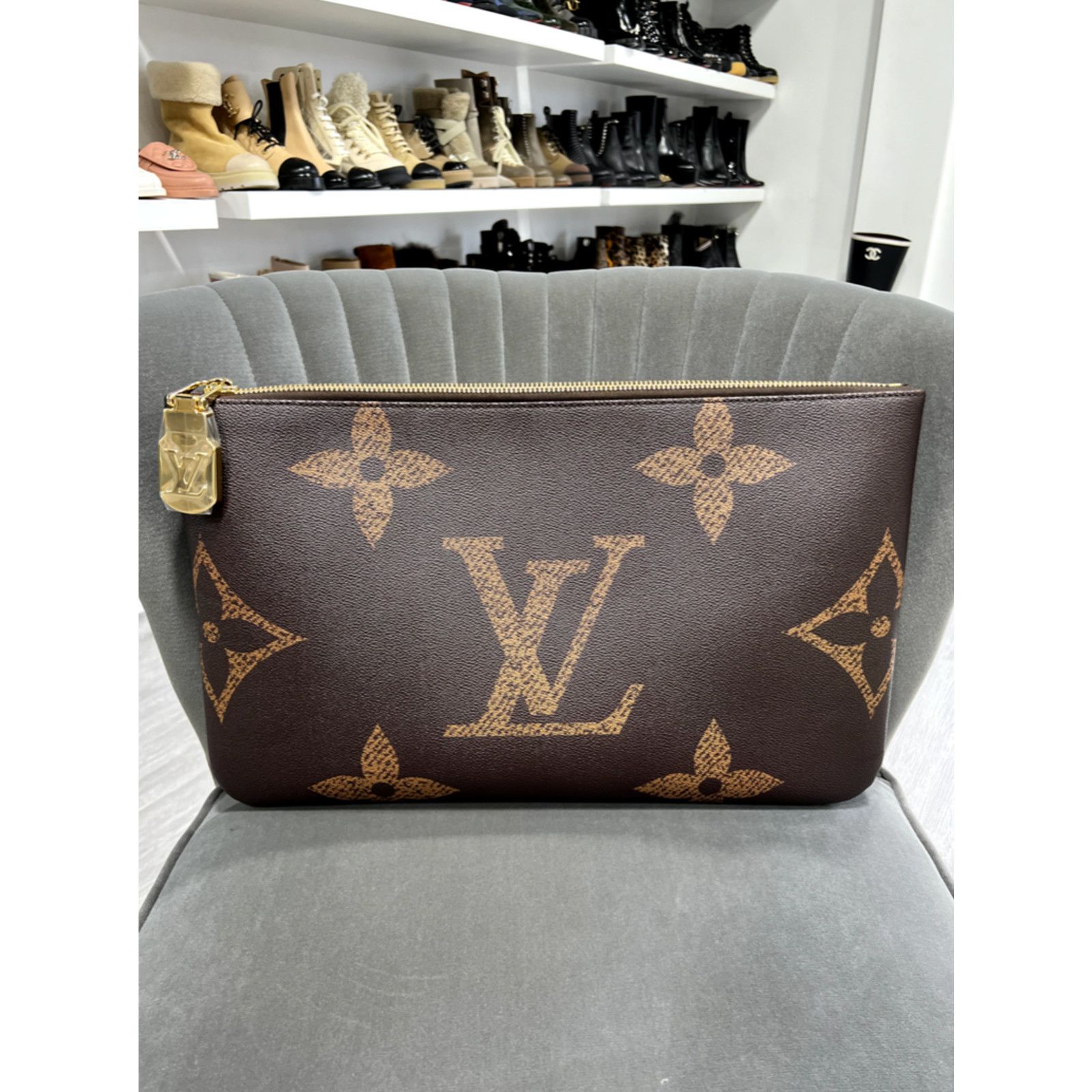Louis Vuitton Louis Vuitton Pochette Clés XL Monogram Chain Runway Bag Size ONE SIZE - 6 Thumbnail