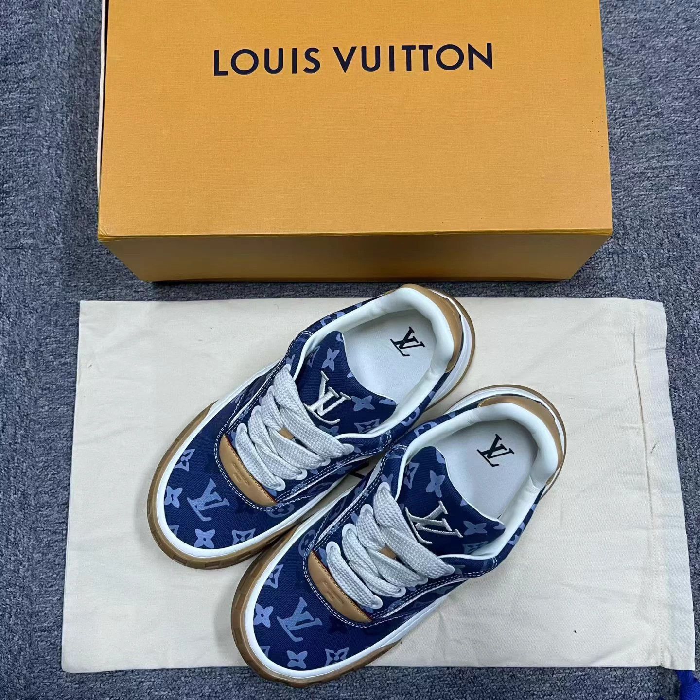 Louis Vuitton LV Blue Canvas Leather Round Toe Lace-Up Low-Top Sneaker Size US 8.5 / EU 41-42 - 1 Thumbnail
