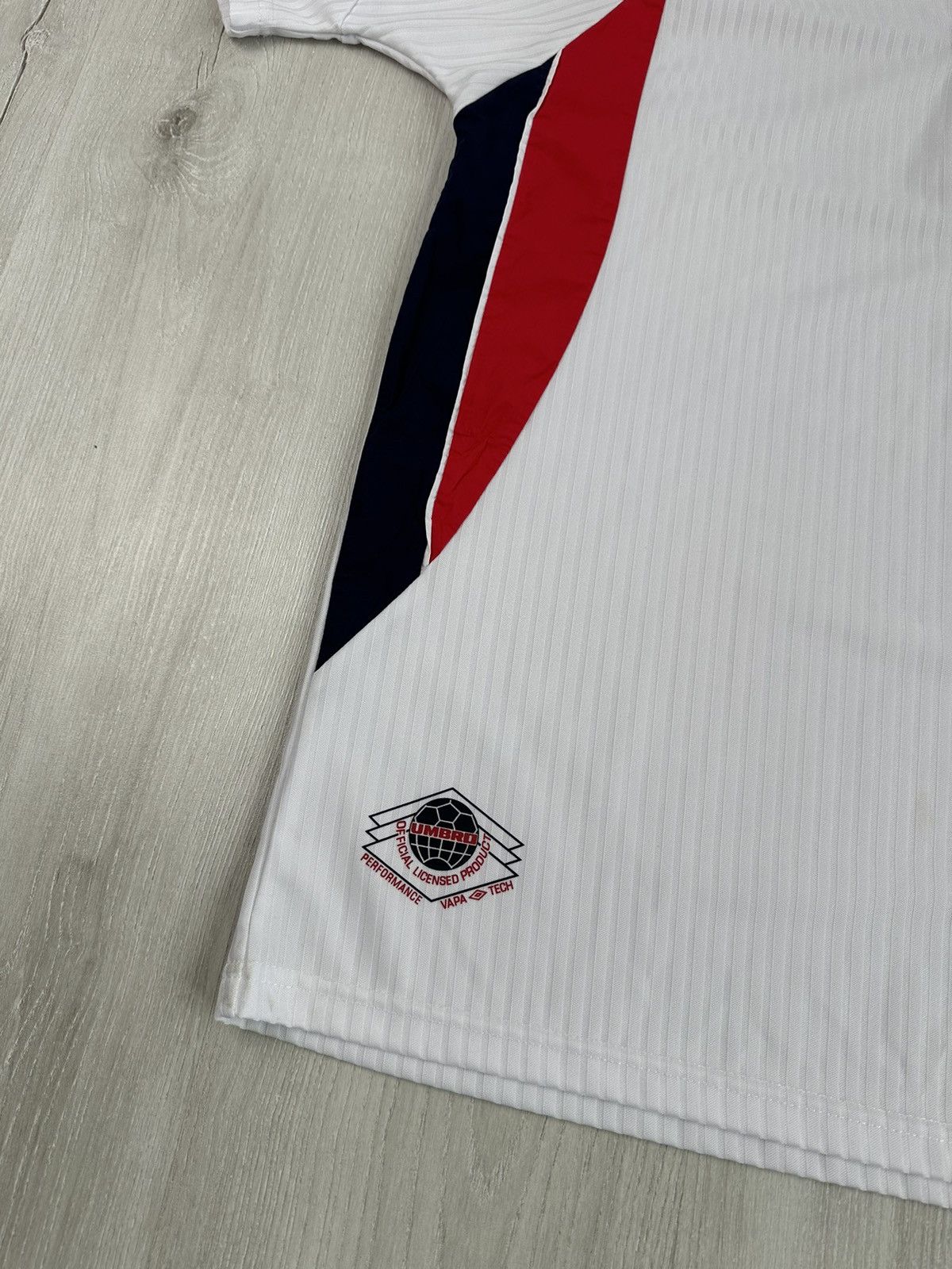 Vintage England Vintage 1998 Umbro Rare Jersey central logo Size US XL / EU 56 / 4 - 3 Thumbnail