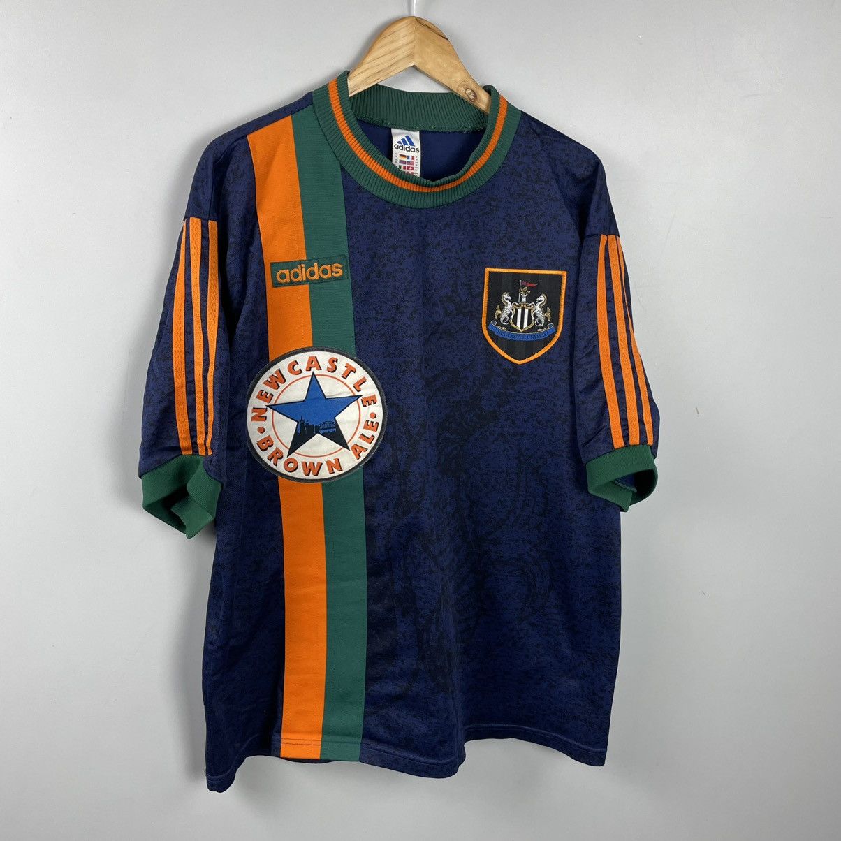 Adidas Newcastle United 1997/1998 Vintage Jersey Shirt Rare size M Size US M / EU 48-50 / 2 - 1 Thumbnail