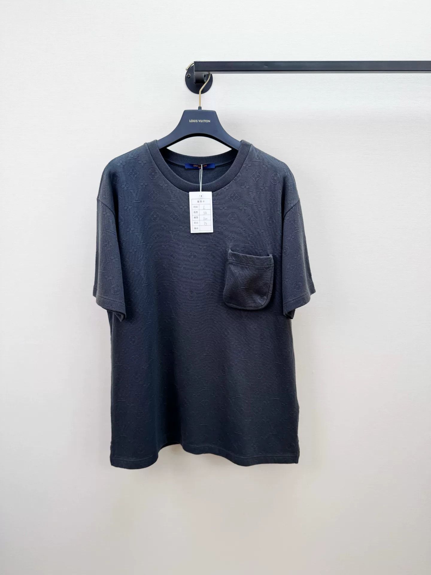 Louis Vuitton Short Sleeve T-shirt L