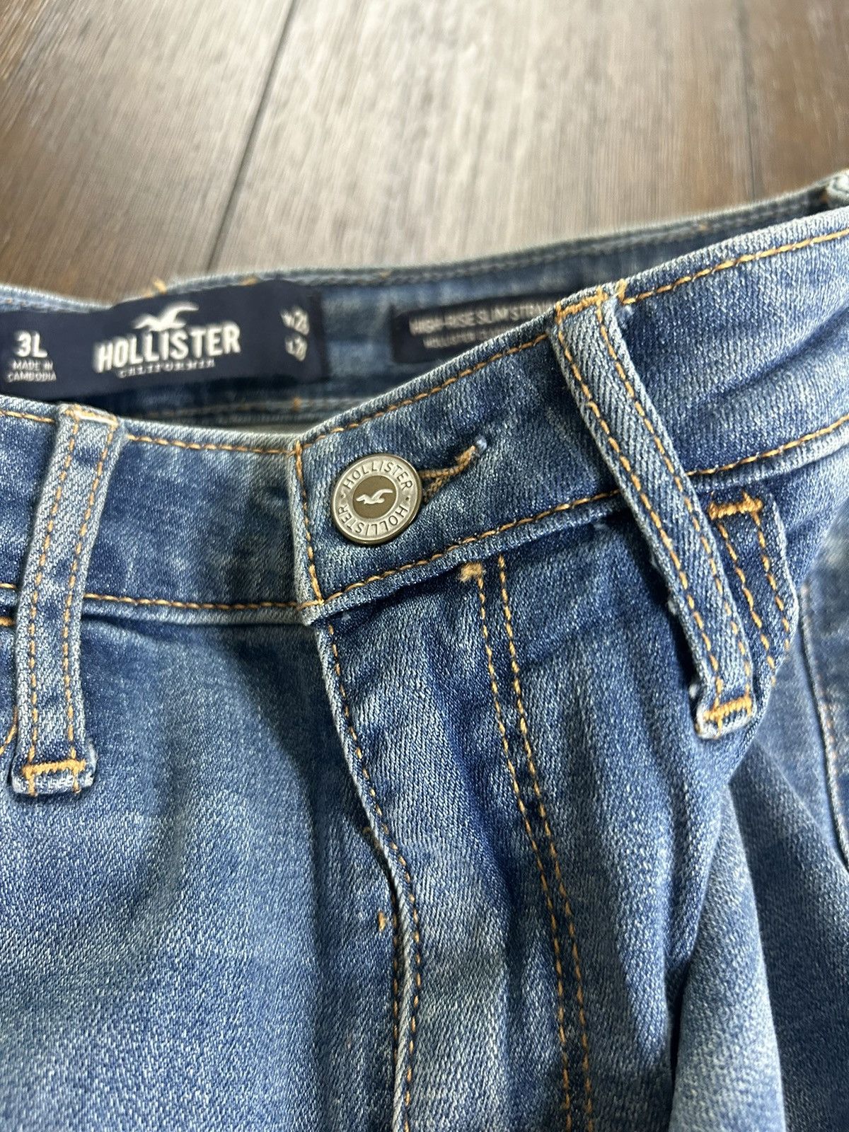 Hollister Hollister Jeans 3L Distressed High-Rise slim straight jeans Size 26" / US 2 / IT 38 - 14 Thumbnail