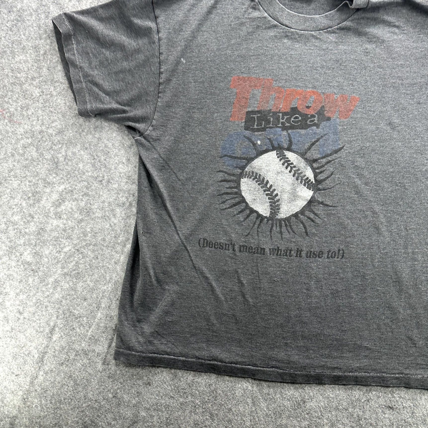 Hanes Hanes Throw Like A Girl Graphic Tee Men’s XL Gray Baseball T-Shirt Size US XL / EU 56 / 4 - 3 Thumbnail