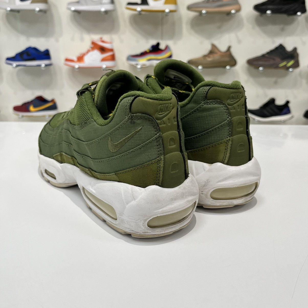 Nike × Stussy Nike Air Max 95 x Stussy Olive Size US 9.5 / EU 42-43 - 4 Thumbnail