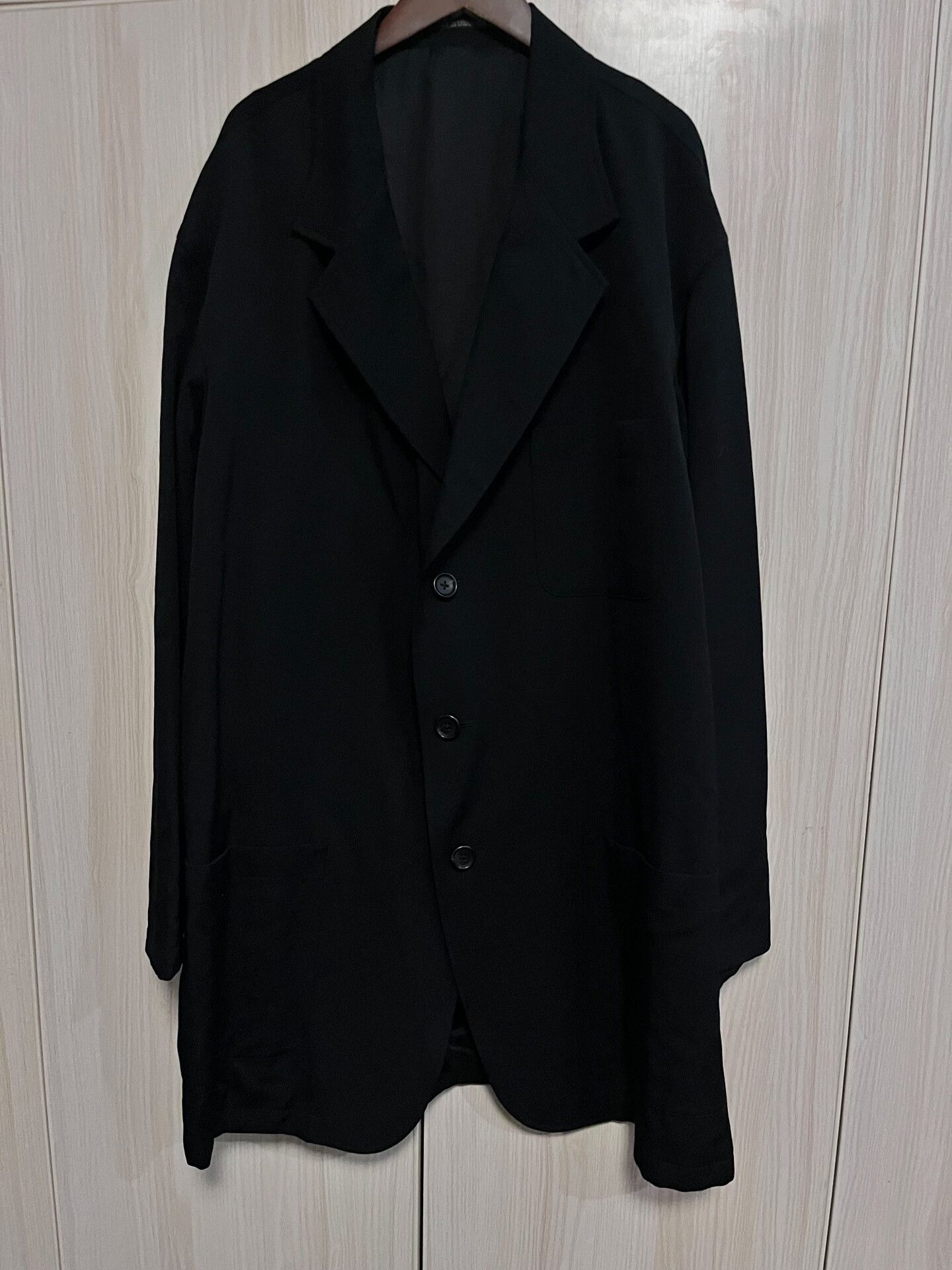 Yohji Yamamoto Yohji Yamamoto Black Three-Button Coat Size L / US 10 / IT 46 - 1 Thumbnail