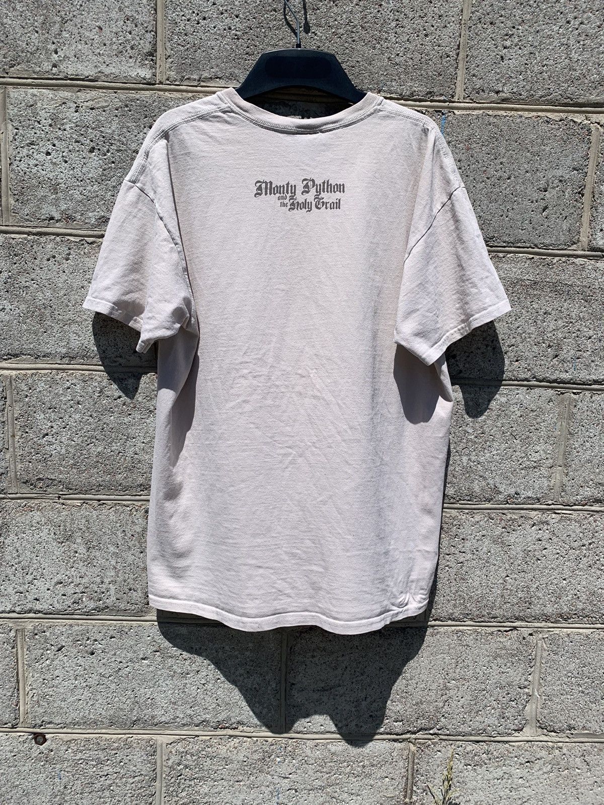 Liquid Blue × Vintage Vintage Monty Python & the Holy Grain Trojan Rabbit T Shirt Size US L / EU 52-54 / 3 - 9 Thumbnail