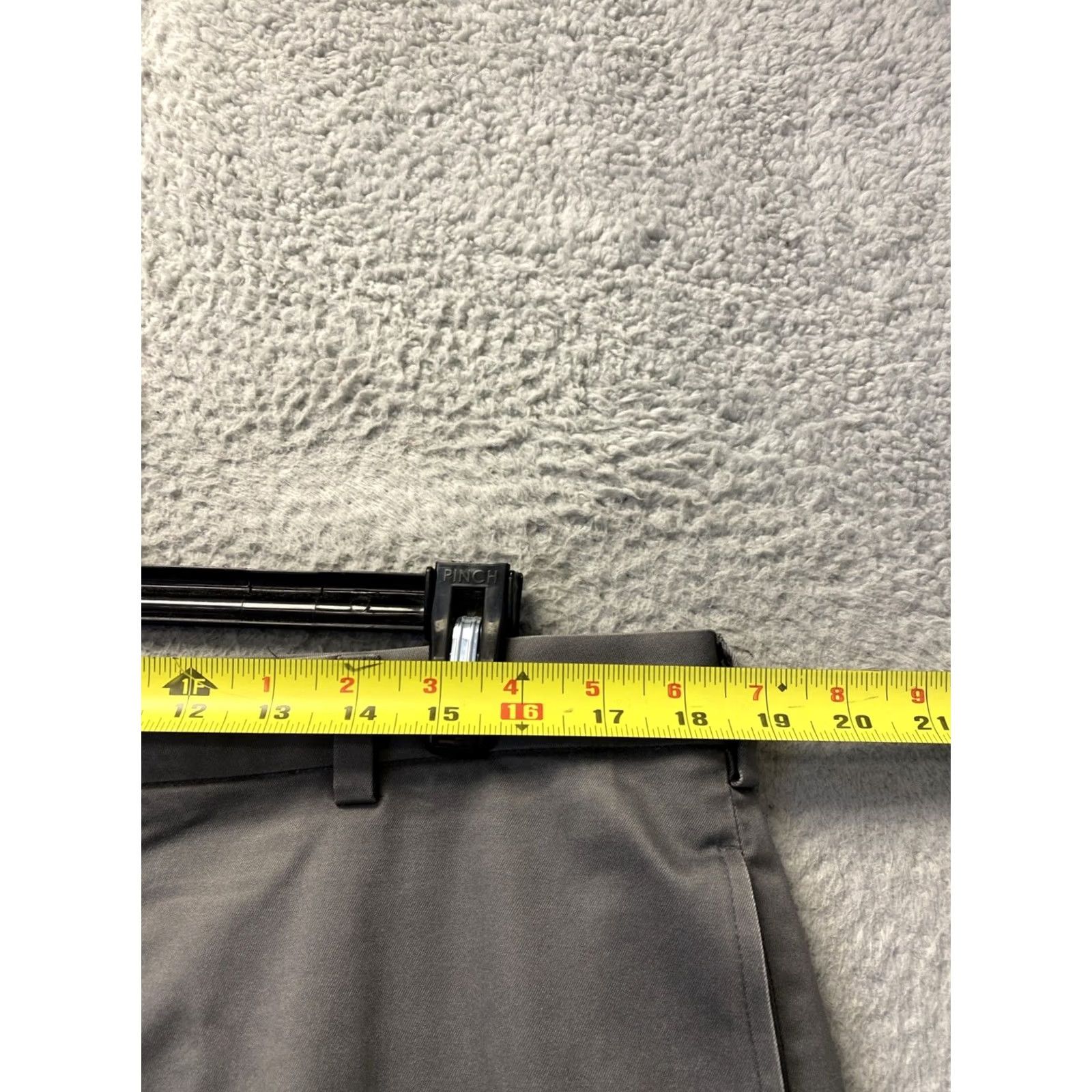 Brooks Brothers Brooks Brothers Chino Pants Men’s 36x30 Gray Straight Leg Regular Fit /0897 Size US 36 / EU 52 - 3 Thumbnail