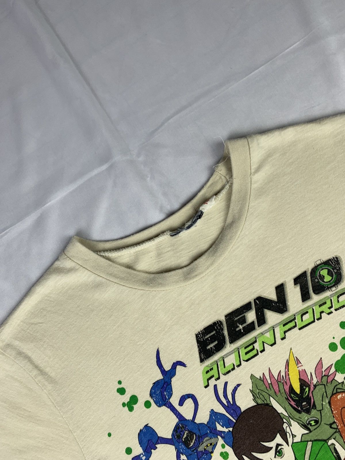 Cartoon Network Ben10 Alien Series by Cartoon Networks Beige MC Graphic Top Size M / US 6-8 / IT 42-44 - 5 Thumbnail