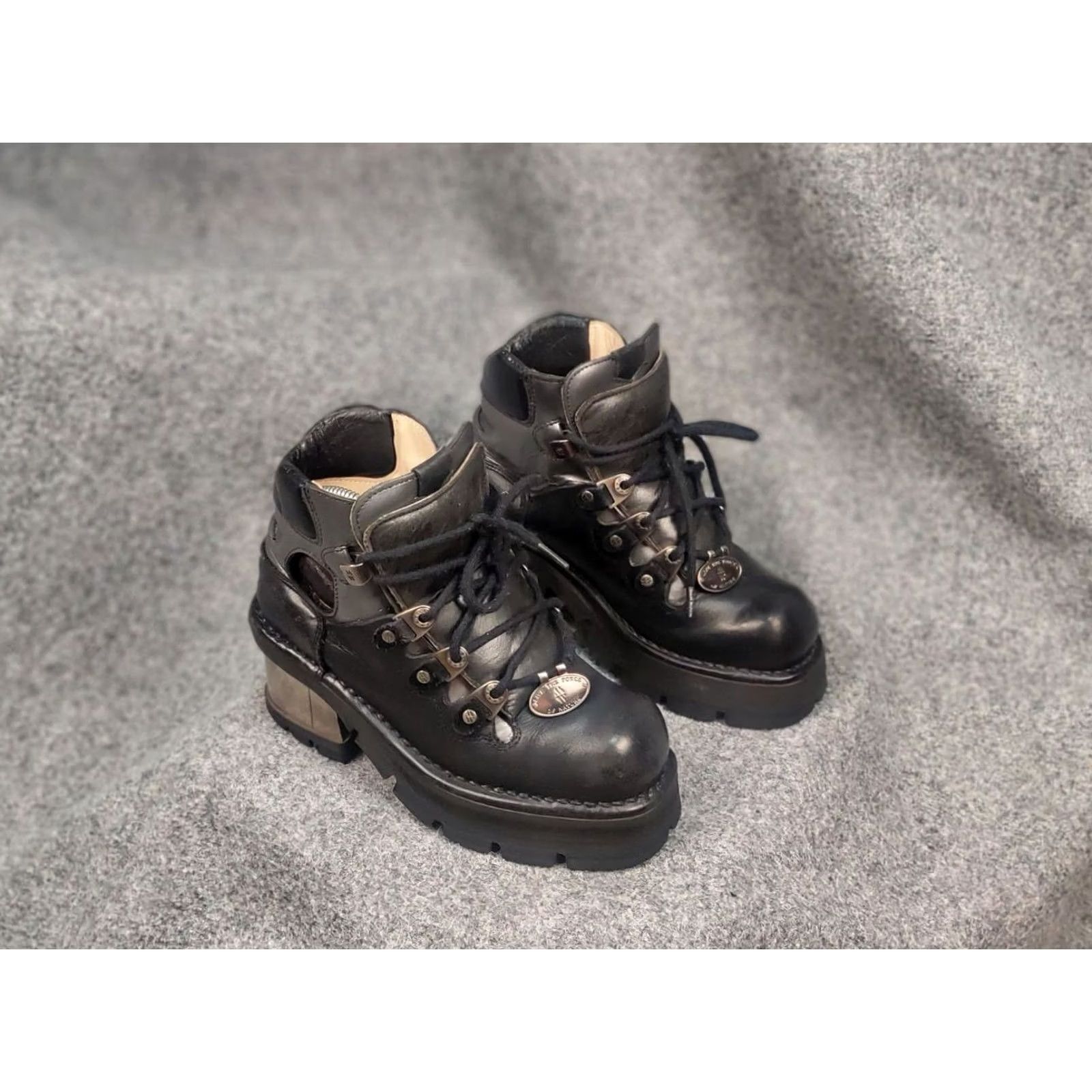 New Rock New Rock Black Leather Boots with metallic heel hole lace Size US 10 / IT 40 - 2 Thumbnail