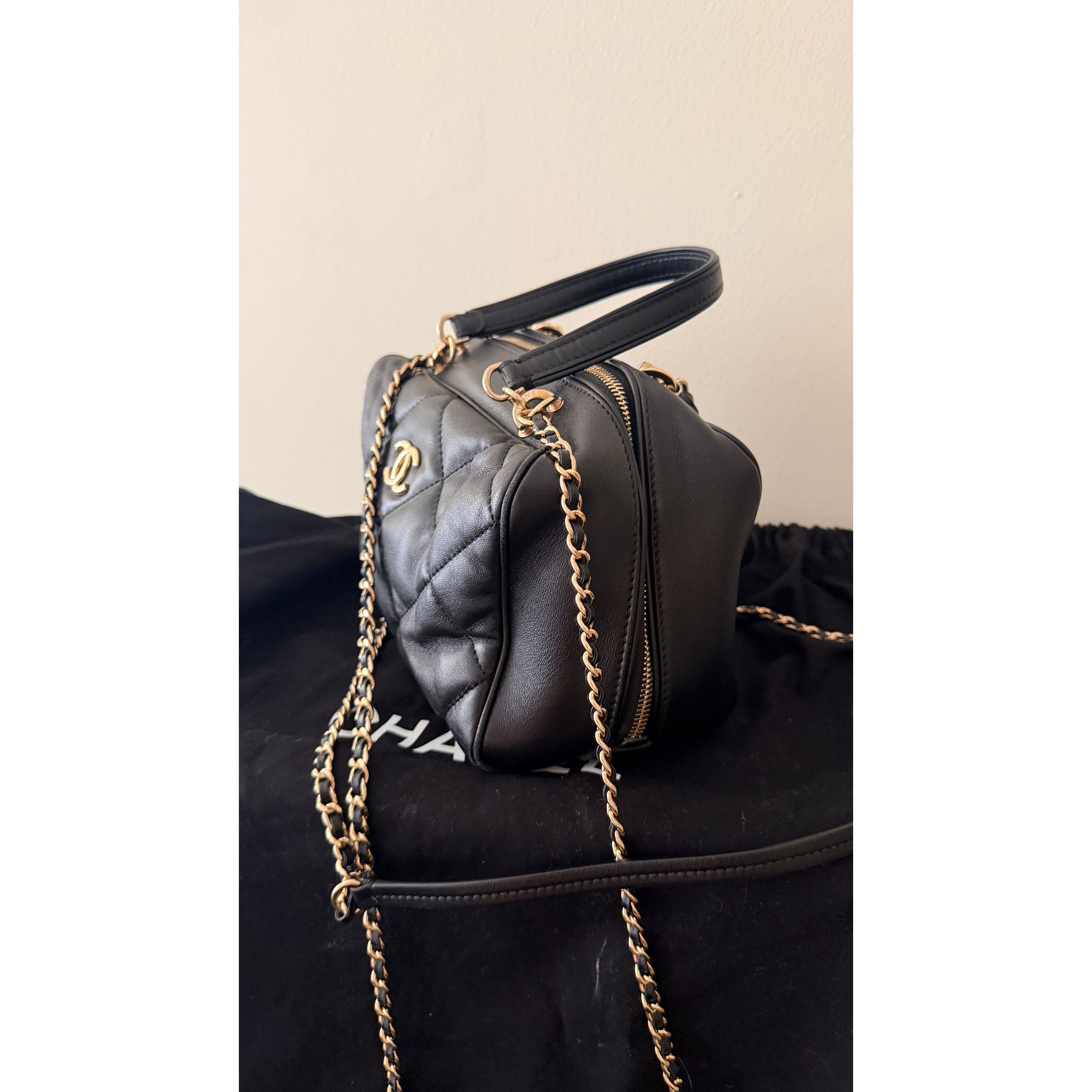 Chanel CHANEL BLACK QUILTED BOWLING CHAIN BAG Size ONE SIZE - 10 Thumbnail