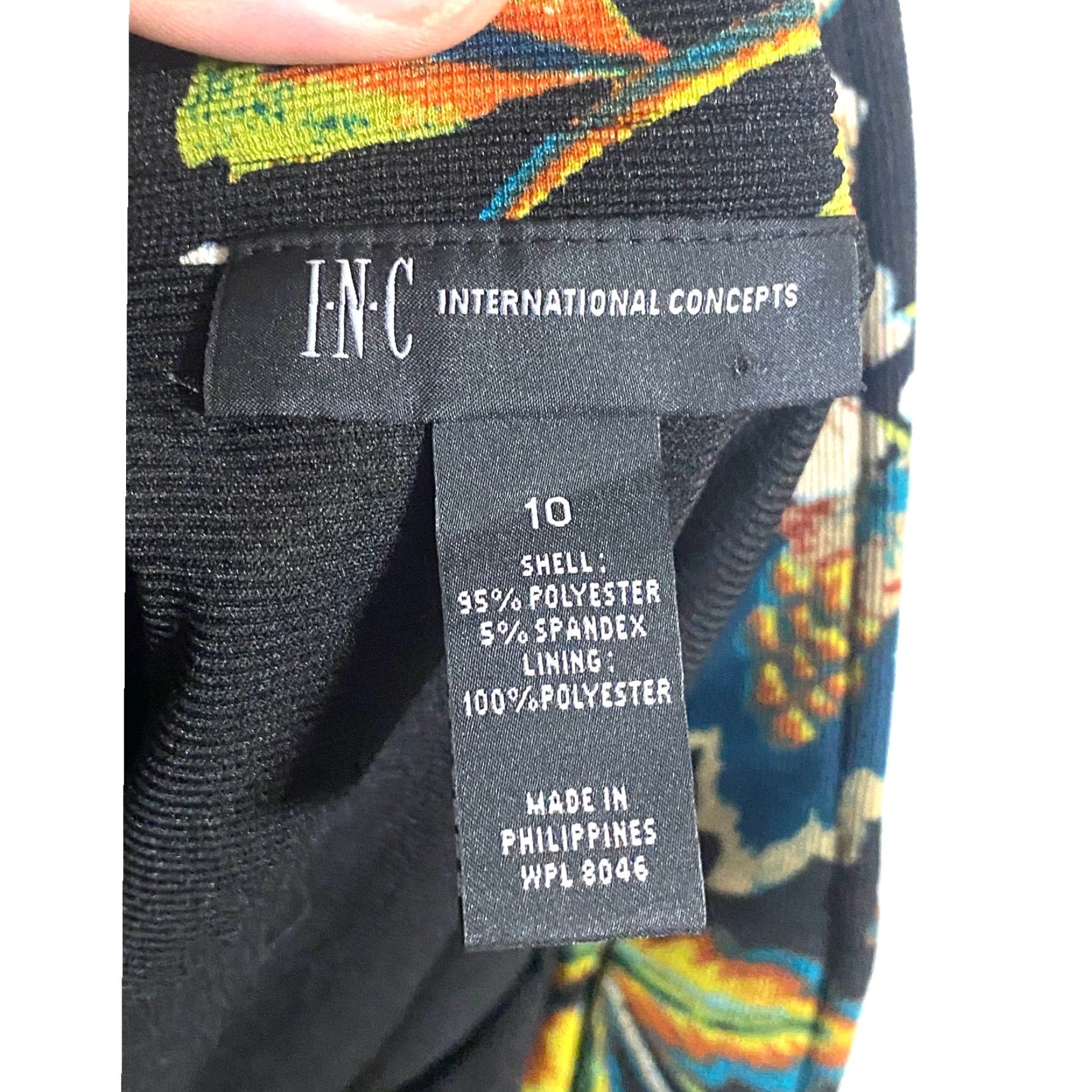 Vintage INC Floral Skirt 10 Front Zipper Retro Tapestry Boho Festival Skirt Womens Size 10 Black Polyester Spandex A-Line Zip Size 32" / US 10 / IT 46 - 6 Thumbnail