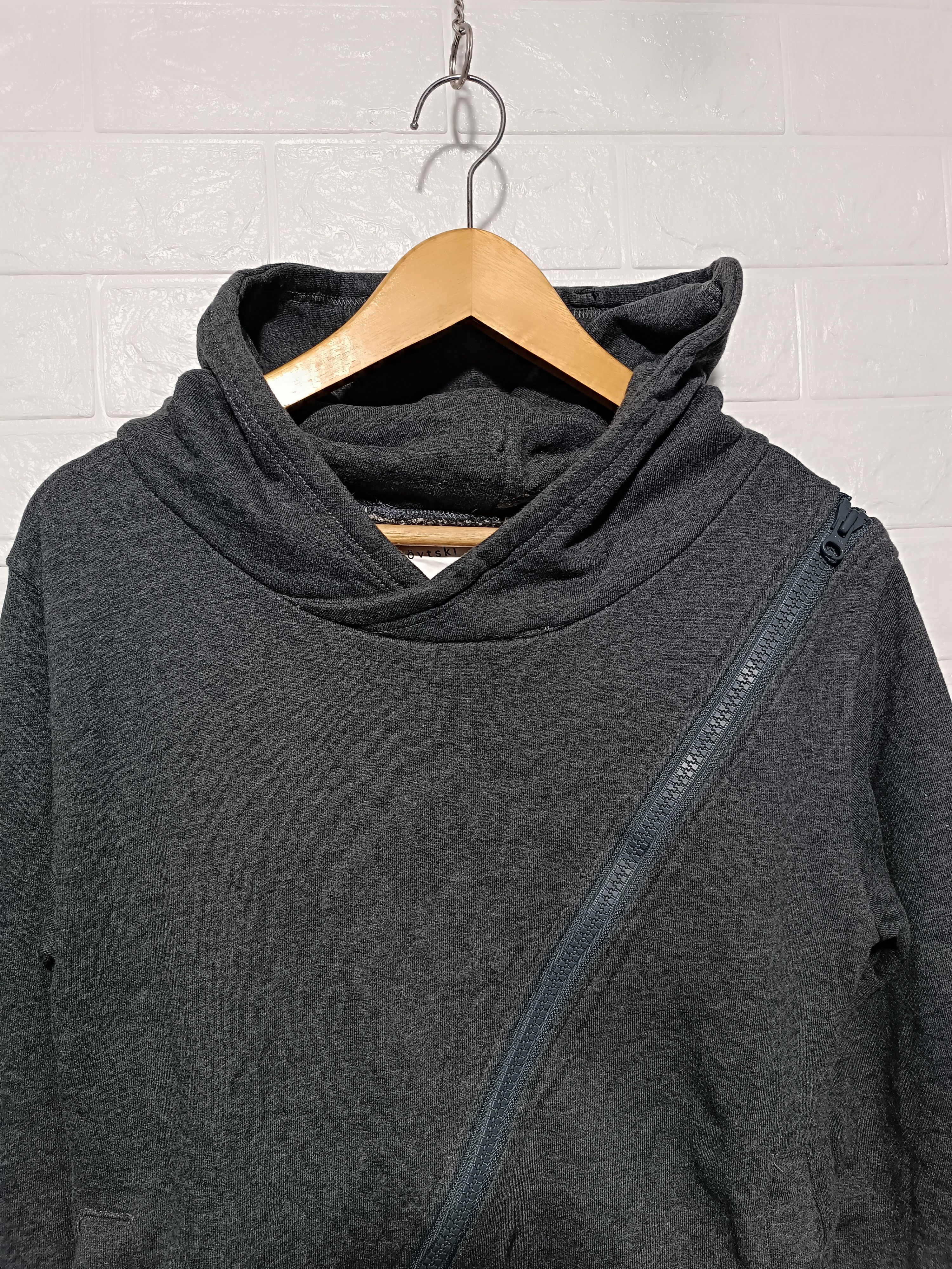 Japanese Brand Asymmetrical Zip-Up Sweatshirt Hoodie Size US M / EU 48-50 / 2 - 4 Thumbnail