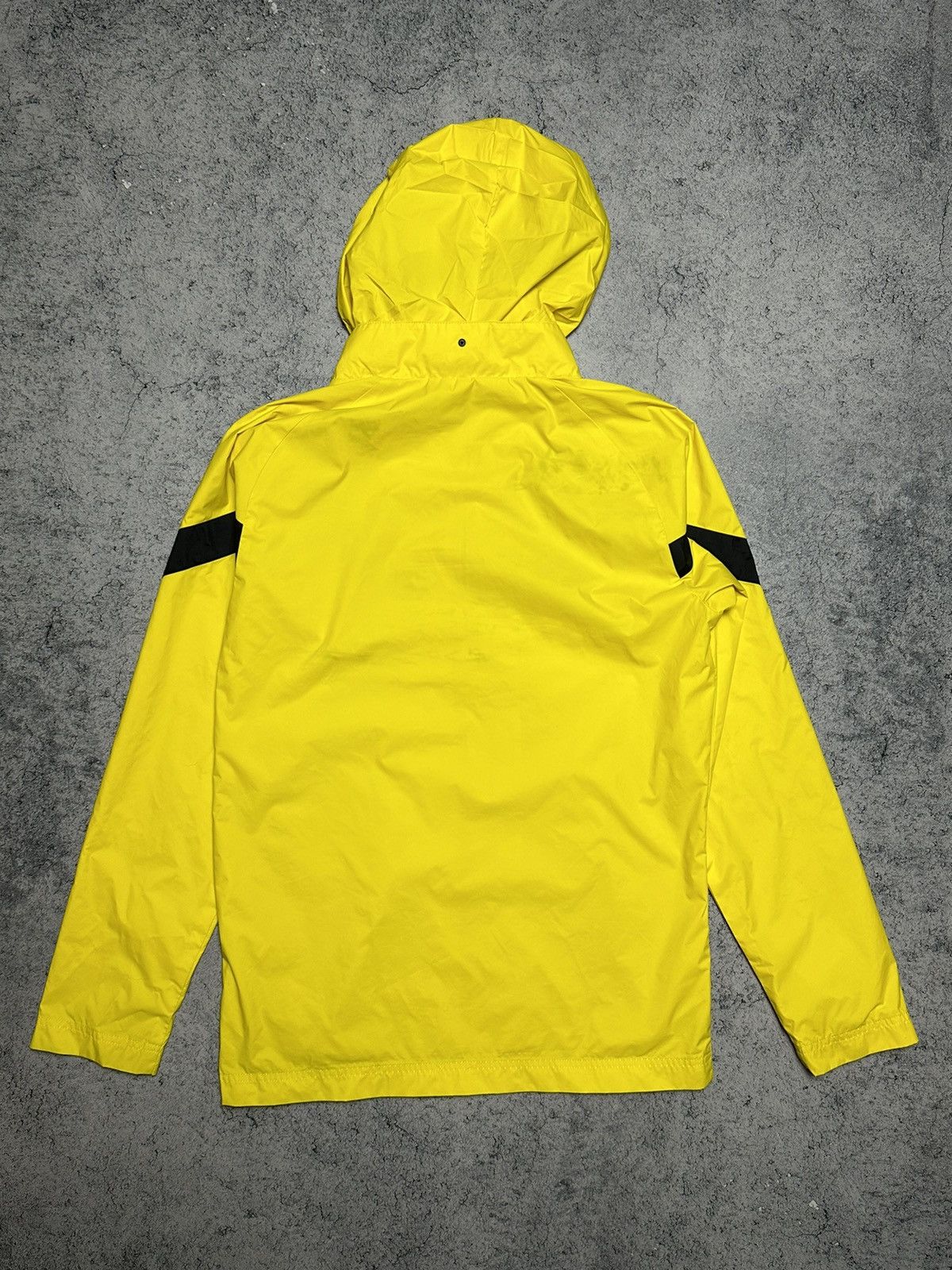 Puma Puma Borussia Dortmund Football Raincell Hooded Jacket Size US S / EU 44-46 / 1 - 10 Thumbnail