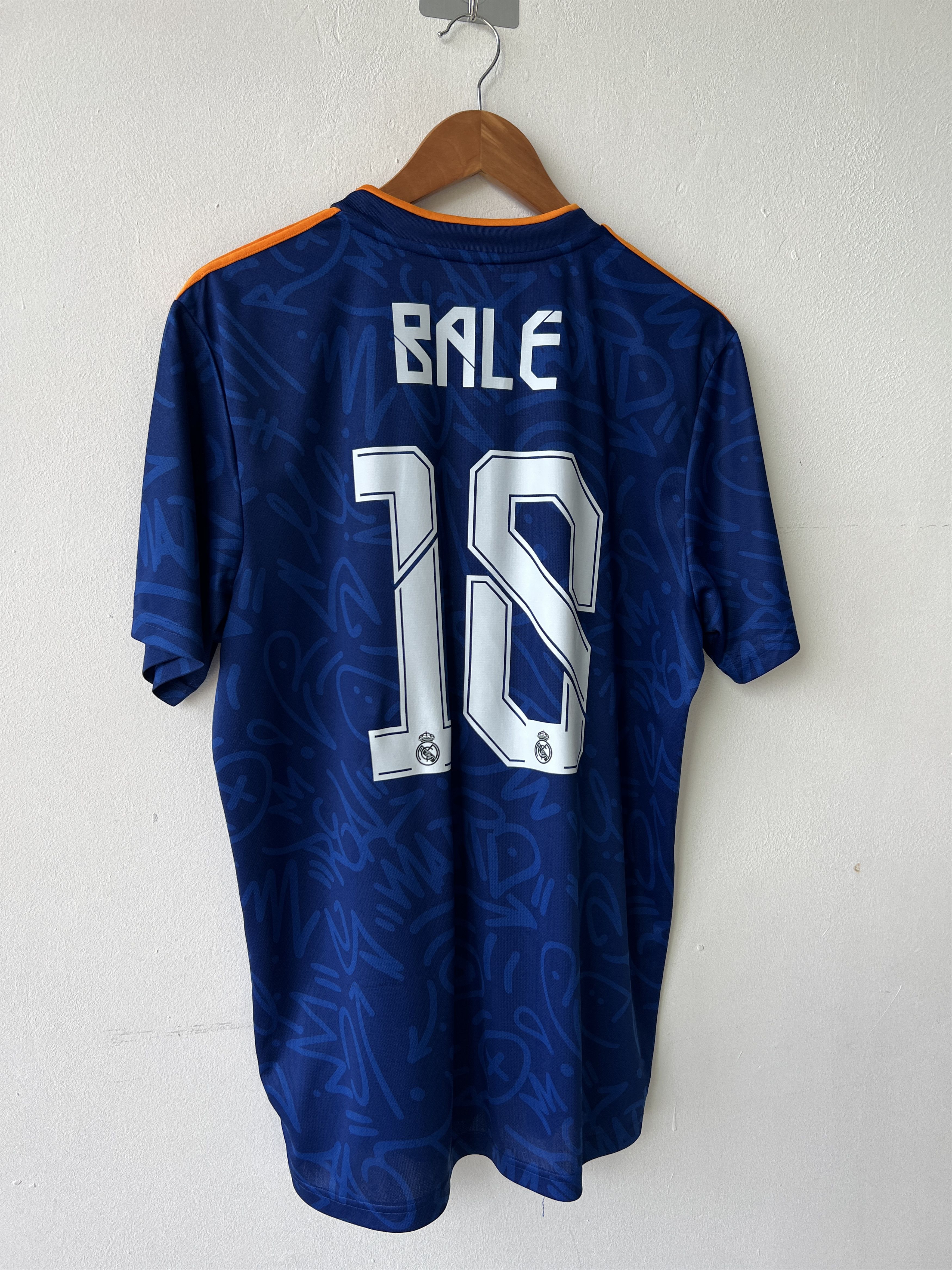 Adidas (L) Real Madrid 2021-22 Away Kit Bale #18 Size US L / EU 52-54 / 3 - 7 Thumbnail