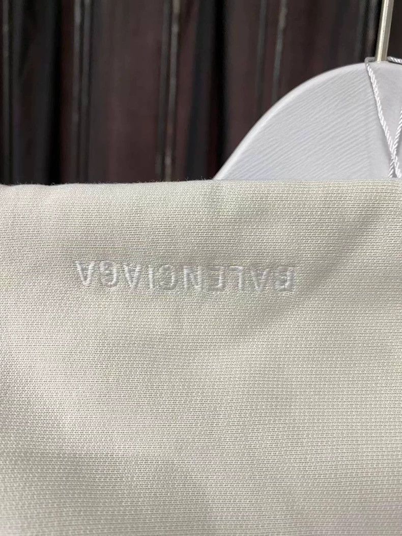 Balenciaga Balenciaga Beige embroidered logo hoodie Size US XS / EU 42 / 0 - 5 Thumbnail