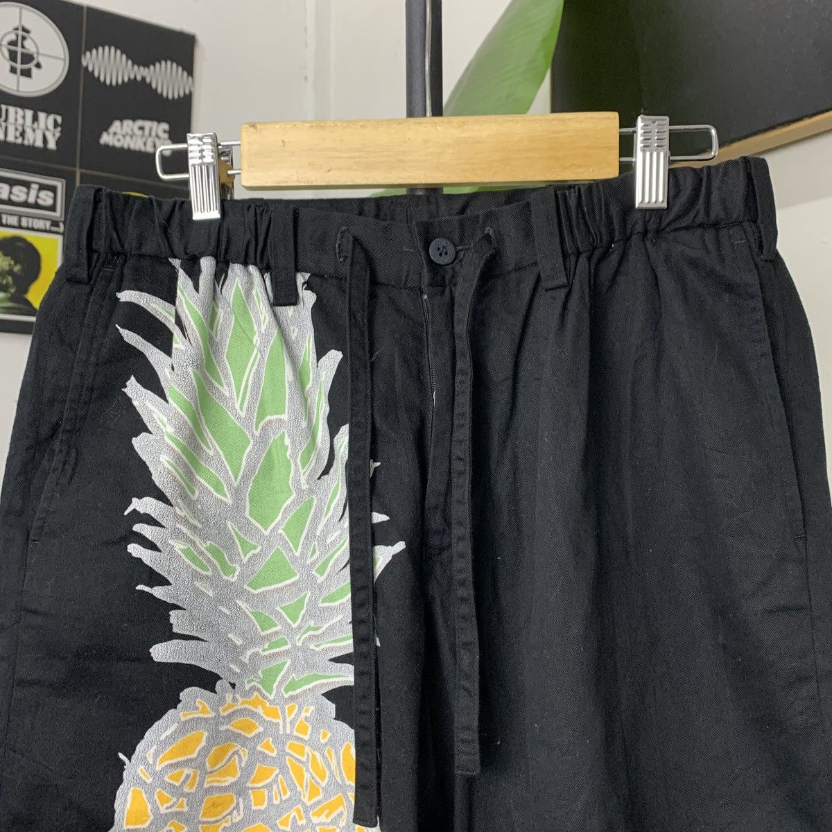 Issey Miyake 🇯🇵Issey Miyake Men🇯🇵 pinapple Painted Short pants Size US 31 - 2 Thumbnail
