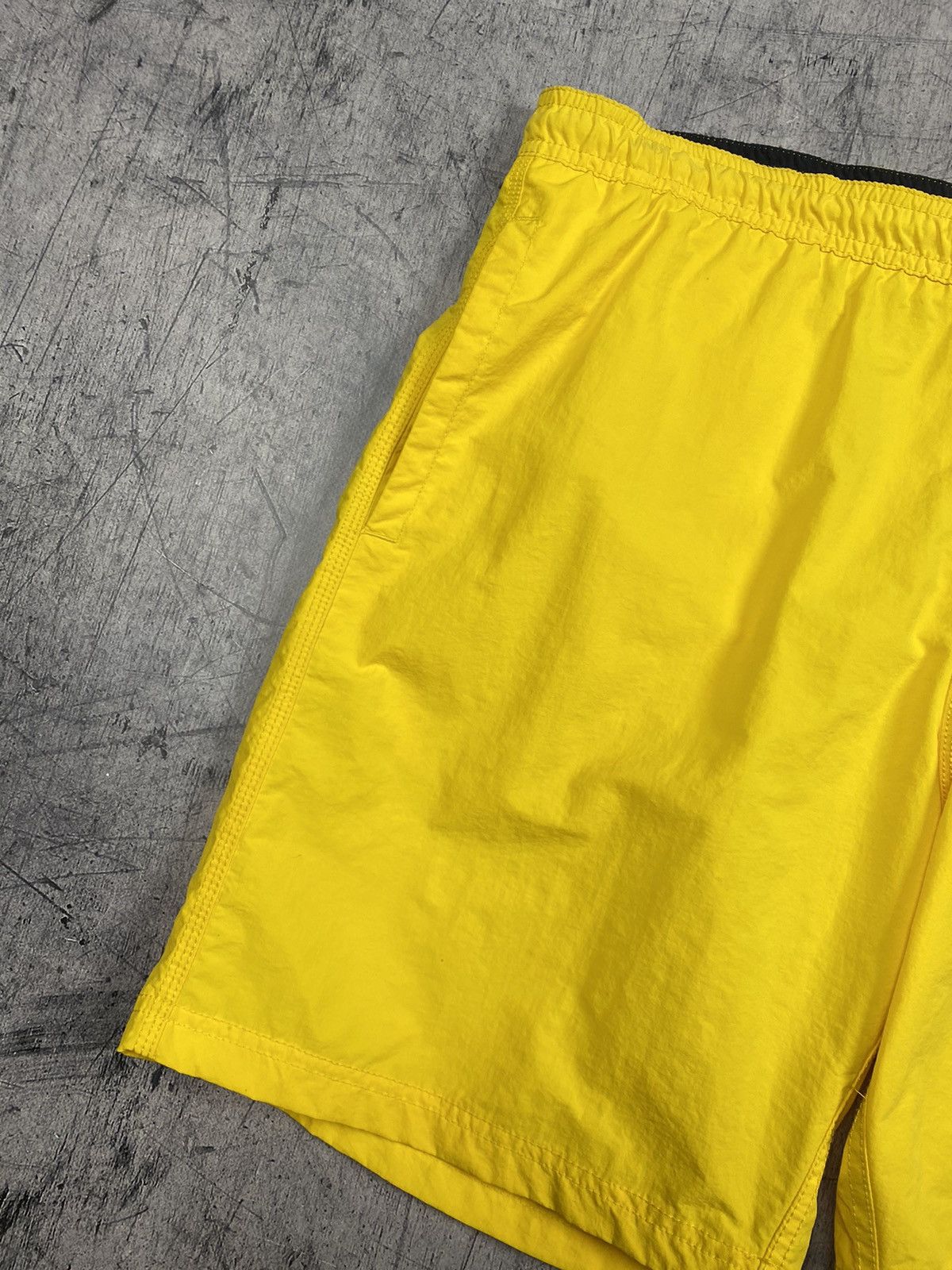 Champion × Vintage Vintage Champion Big Logo Shorts Size XL Size US 36 / EU 52 - 5 Thumbnail
