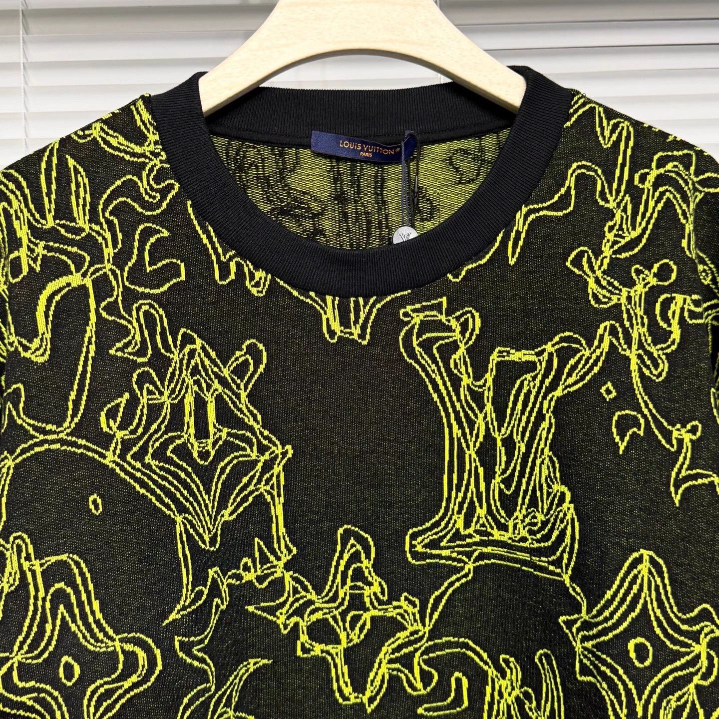 Louis Vuitton LV Monogram Flower Embroidered Cotton Hoodie XXL Black Size US XXL / EU 58 / 5 - 3 Thumbnail