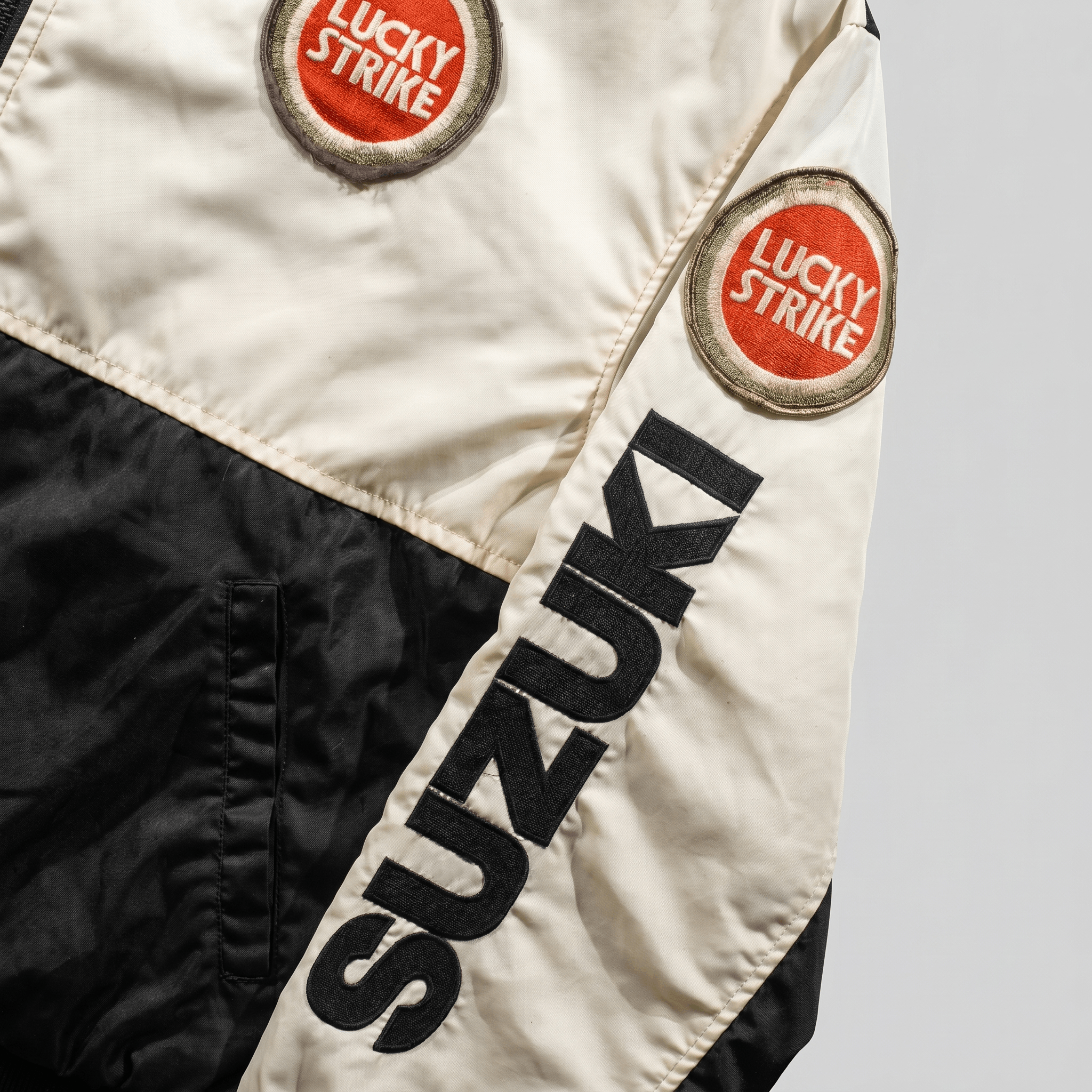 Vintage Vintage Suzuki X Lucky Strike Racing Bomber Jacket Size US L / EU 52-54 / 3 - 2 Thumbnail
