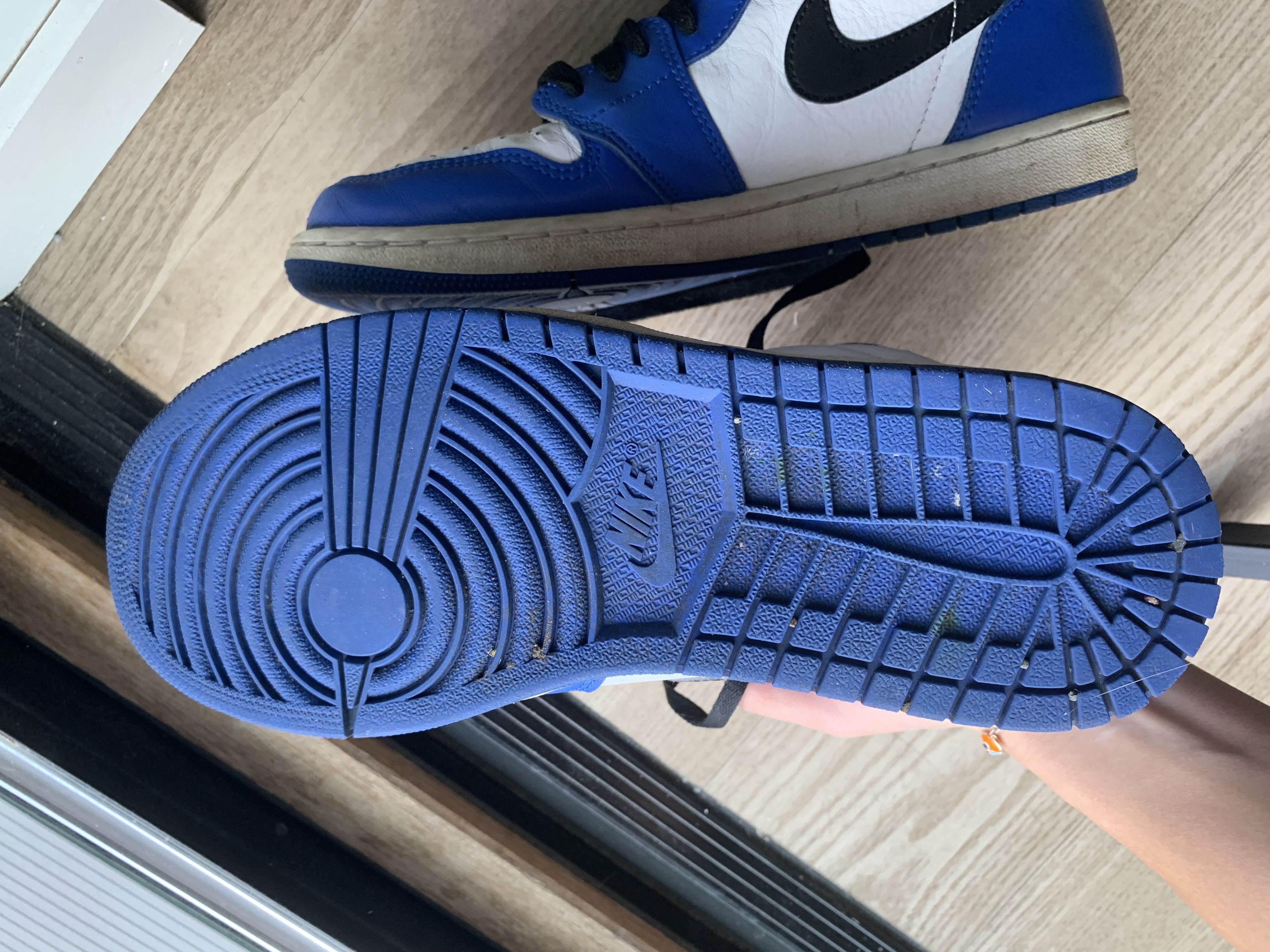 Jordan Brand Air Jordan 1 Retro High OG Game Royal Size US 9.5 / EU 42-43 - 5 Thumbnail
