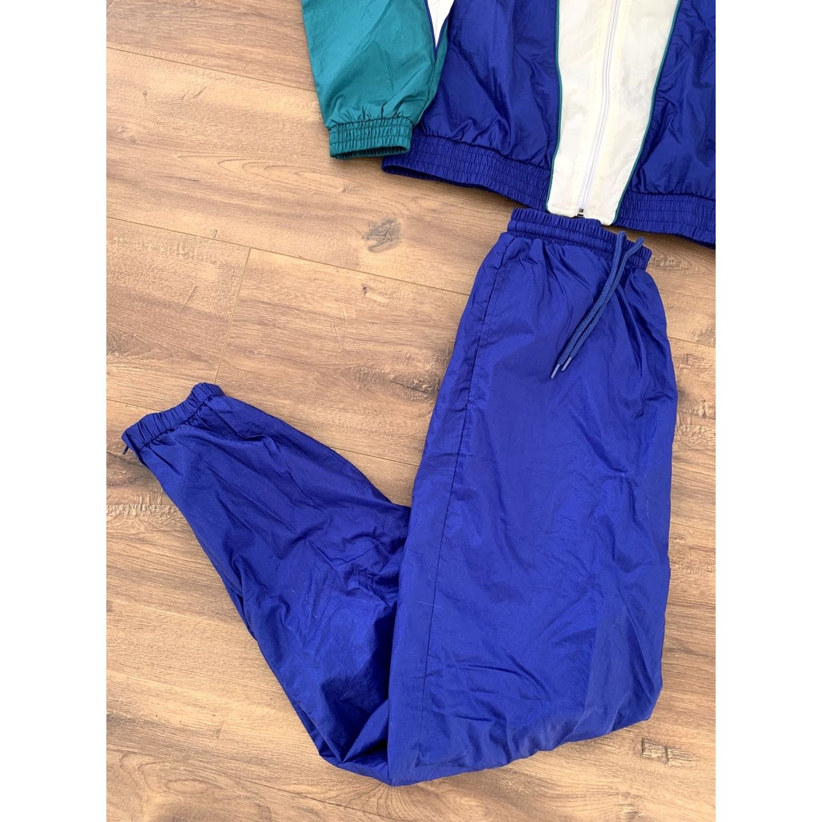 Vintage VINTAGE Suntera Track Jacket Pants Set Womens Medium Blue Polka Dot Nylon Tracksuit Jacket & Pants Women 90s Sports Style Size 32" / US 10 / IT 46 - 2 Thumbnail