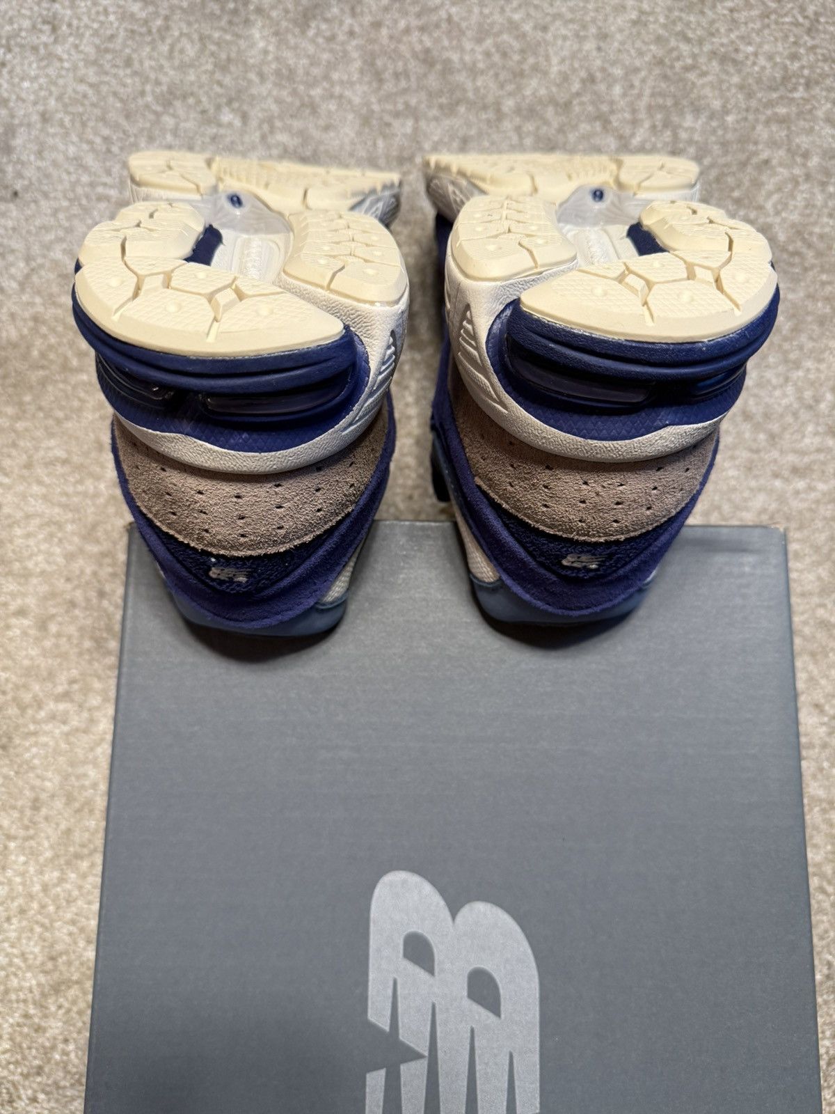 New Balance New Balance 2002R “Light Cream Purple” Size US 9.5 / EU 42-43 - 7 Thumbnail