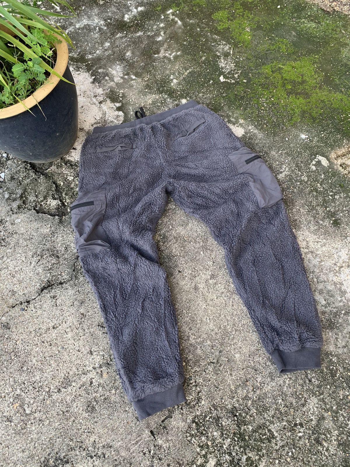 Japanese Brand 🔥Steals🔥 Fieldcore fleece cargo pocket pants Size US 31 - 4 Thumbnail