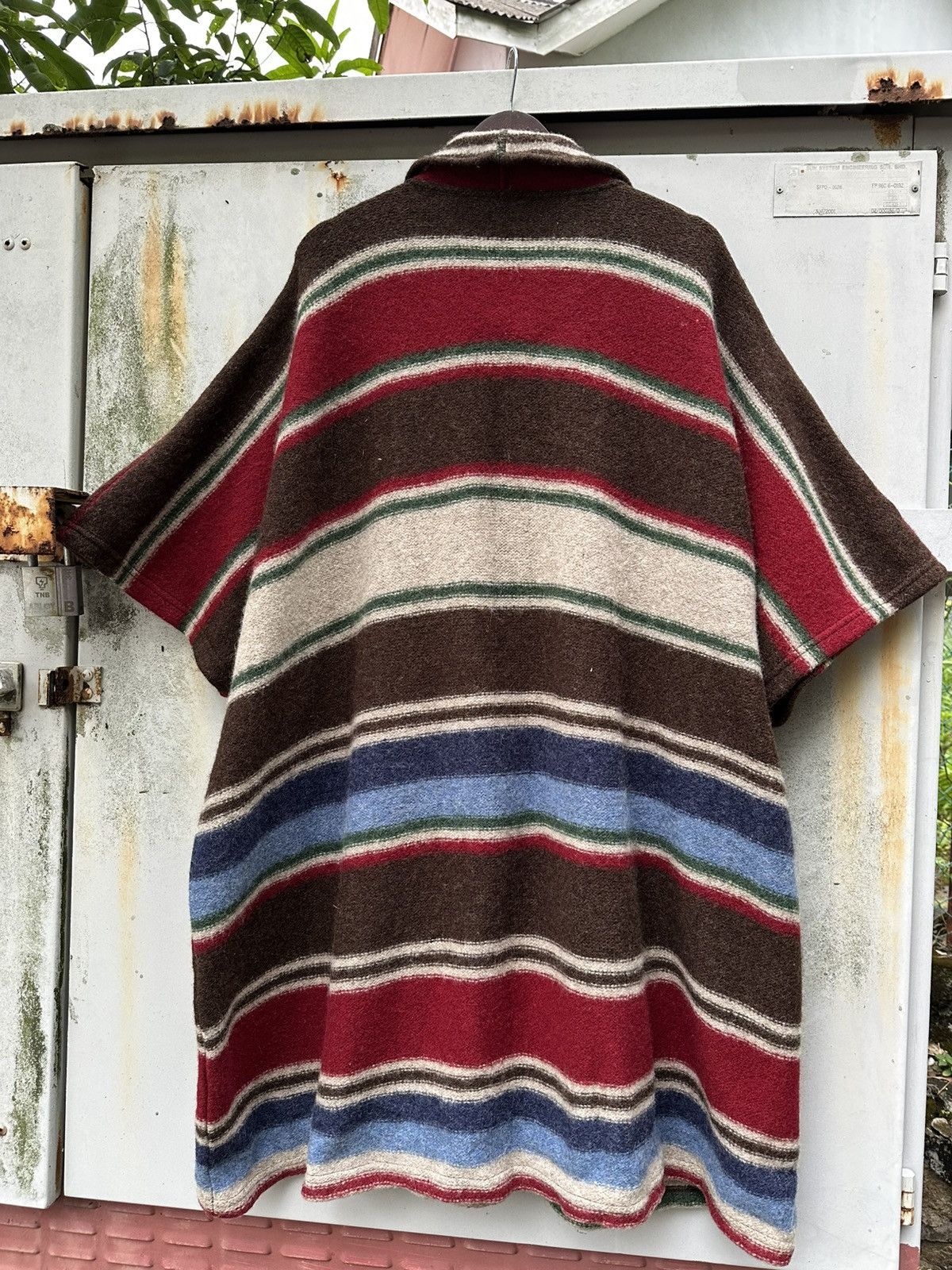 United Colors Of Benetton United Colors Of Benetton 100% Pure Wool Cloak Made In Italy Size US XL / EU 56 / 4 - 10 Thumbnail