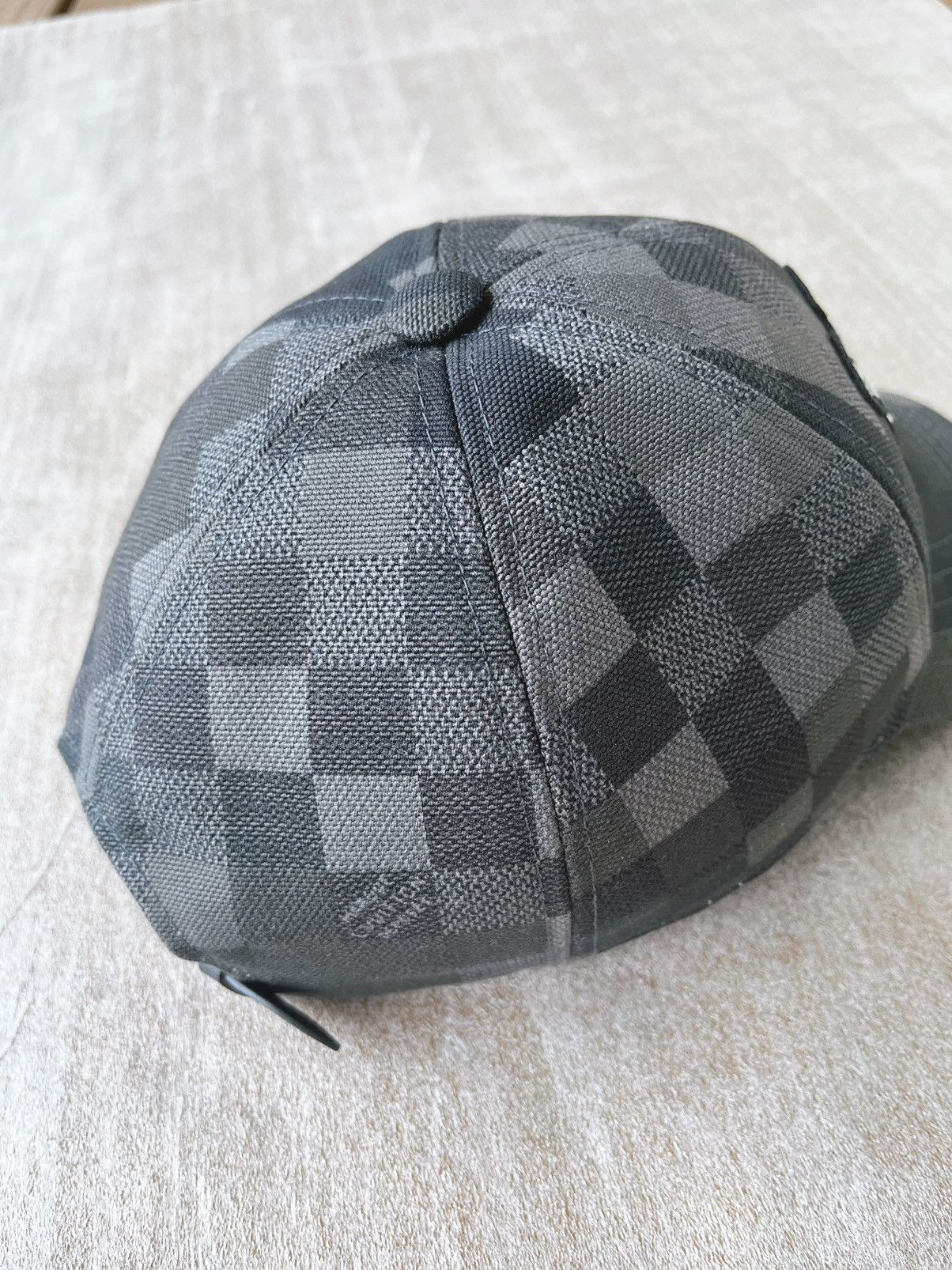 Louis Vuitton This is Louis Vuitton's new fashion hat Size ONE SIZE - 5 Thumbnail