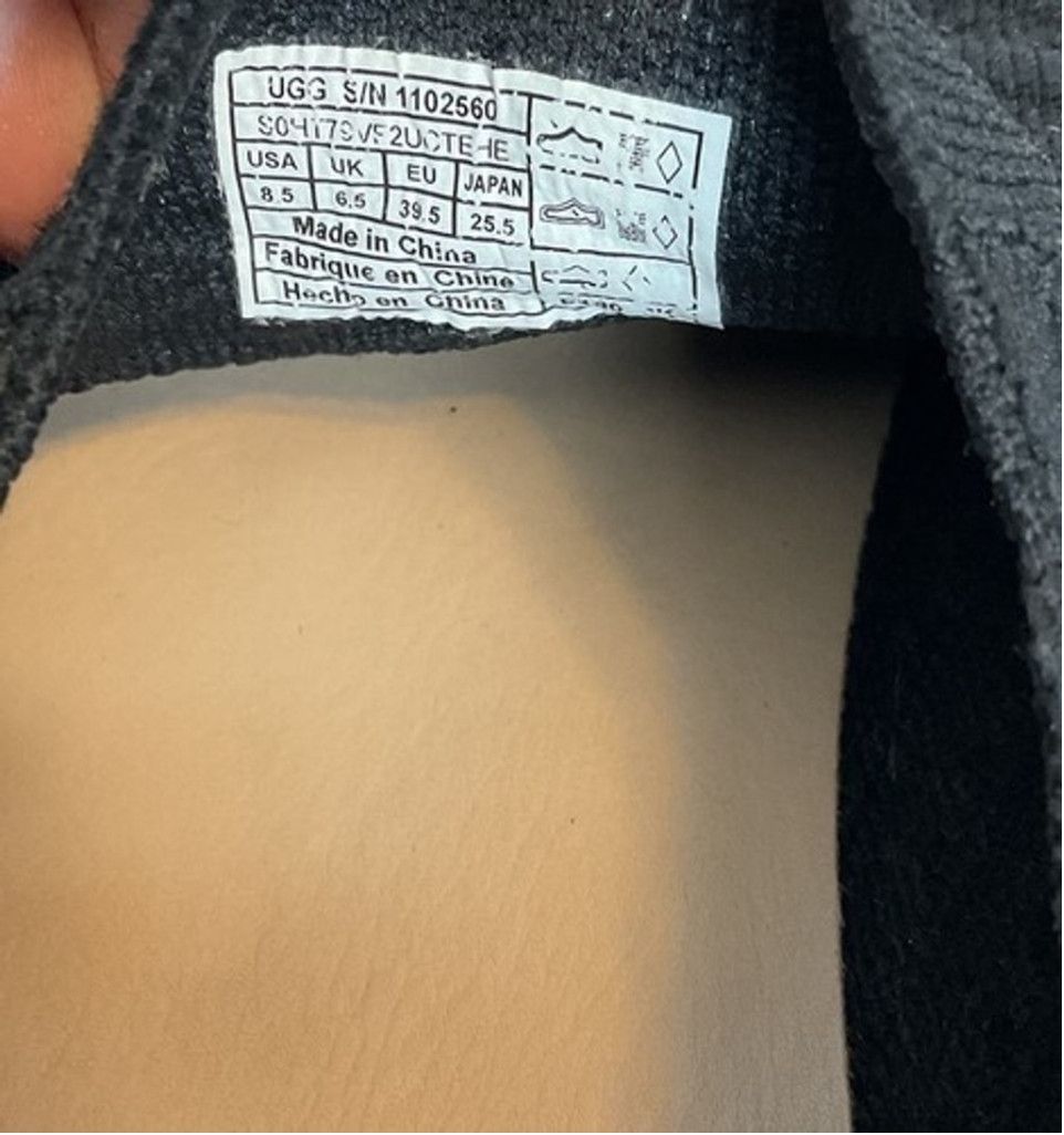 Ugg UGG Sammy Knit Chevron Breathable Sneakers Women Size 8.5 Size US 8.5 / IT 38.5 - 2 Thumbnail
