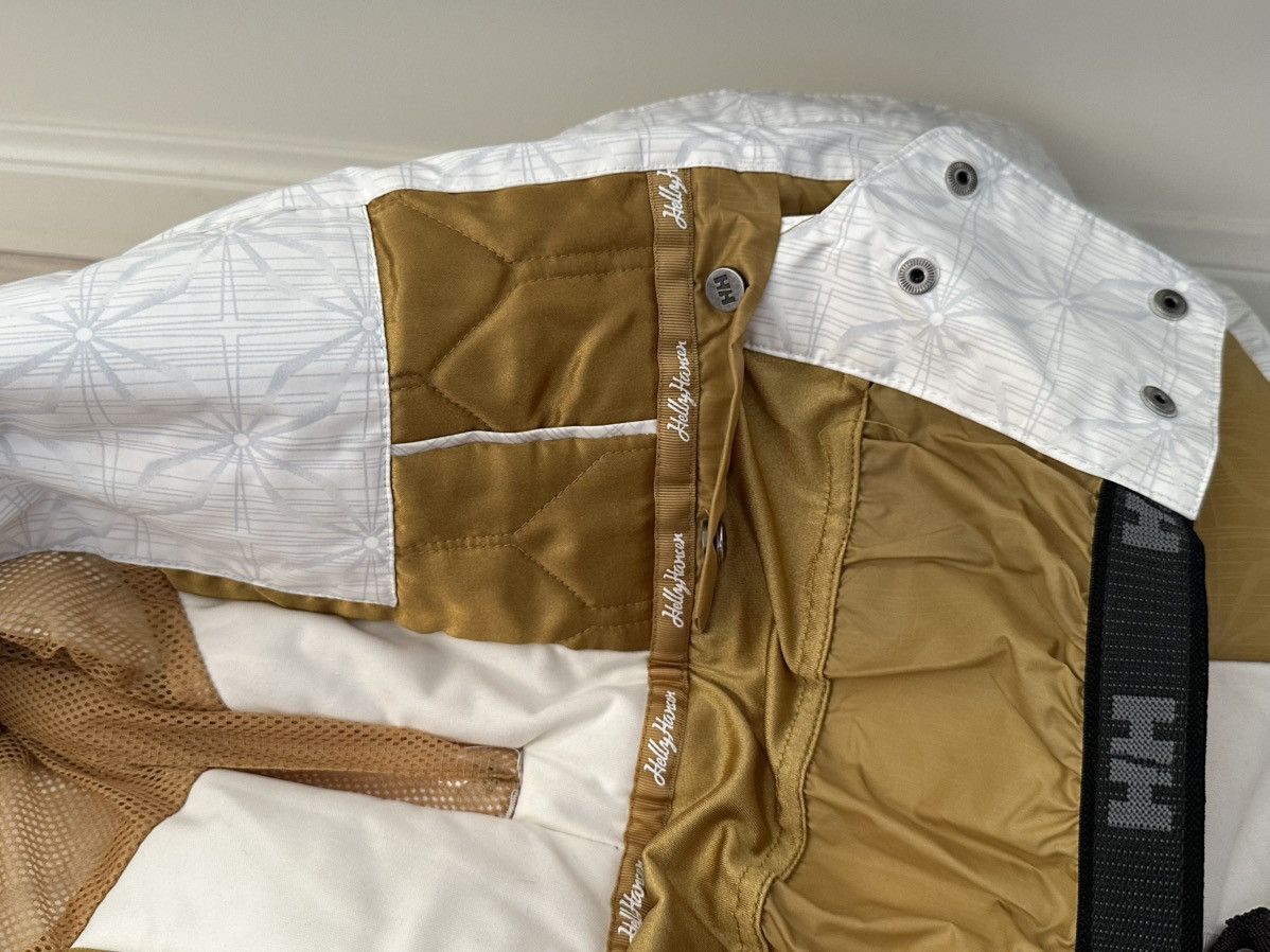 Helly Hansen Vintage Helly Hansen ski set in white/gold Size S / US 4 / IT 40 - 5 Thumbnail