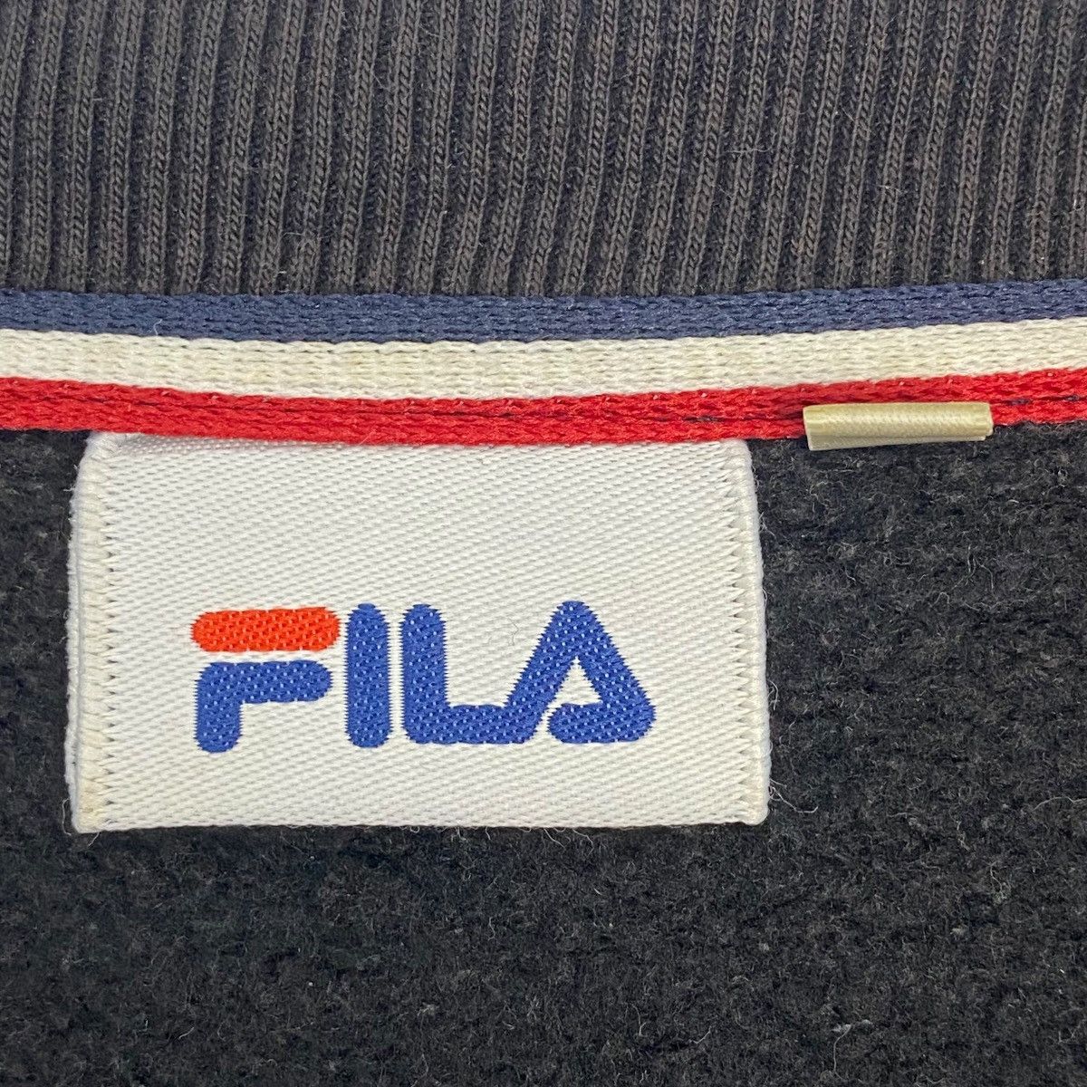 Vintage Vintage Fila Crewneck Sweathirt Black Pullover Jumper Size L Size US L / EU 52-54 / 3 - 6 Thumbnail