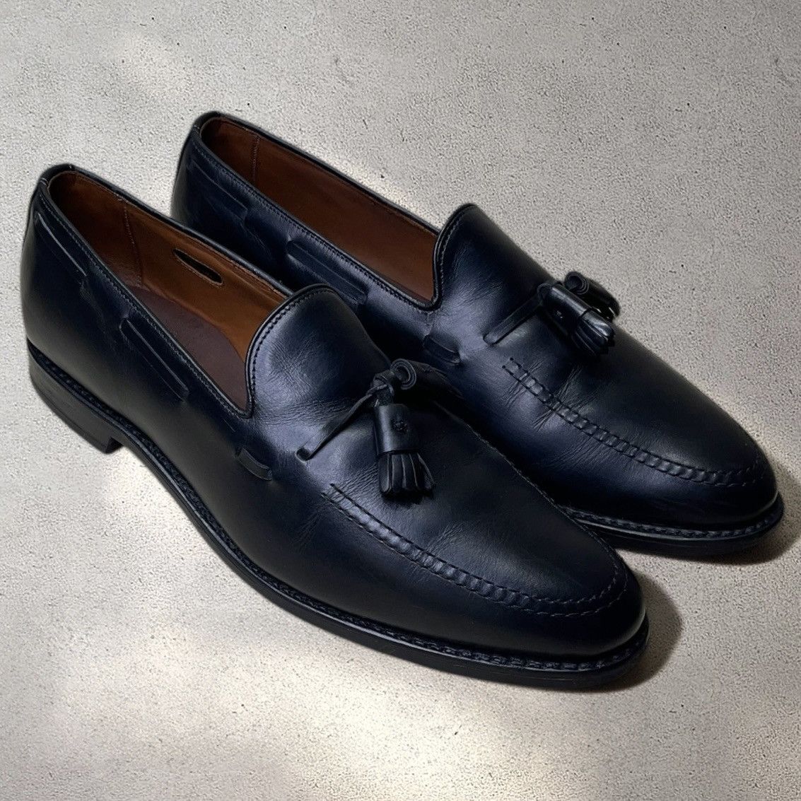 Allen Edmonds Allen Edmonds Grayson Black Leather Tassel Dress Loafer Size US 10.5 / EU 43-44 - 1 Thumbnail