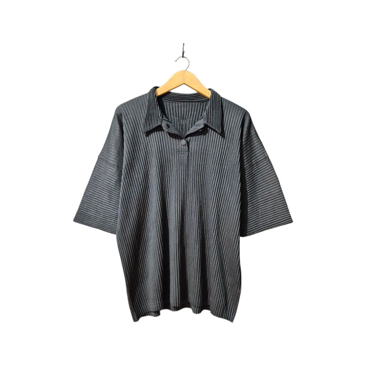 Pleats Please Issey Miyake Pleatsme pleated tshirts Size US L / EU 52-54 / 3 - 1 Thumbnail