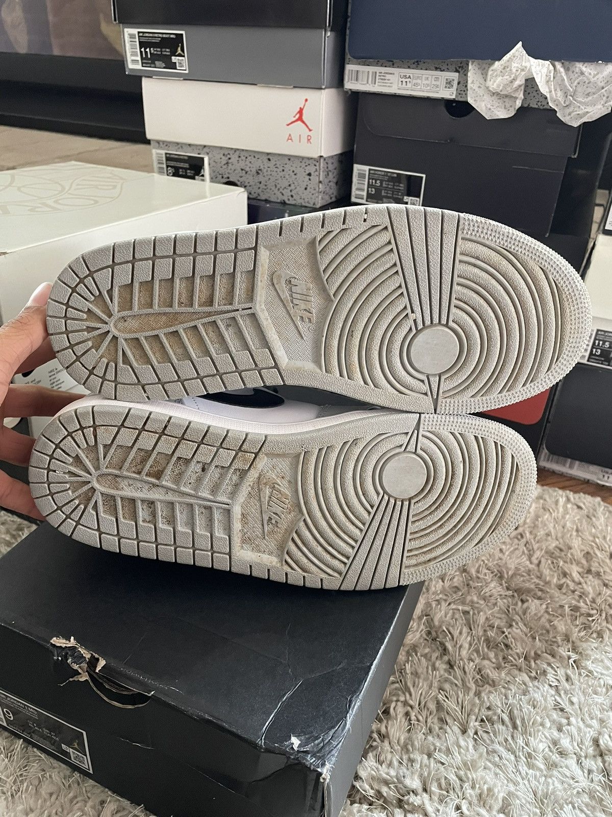 Jordan Brand Jordan 1 Mid Smoke Grey Size US 9 / EU 42 - 7 Thumbnail