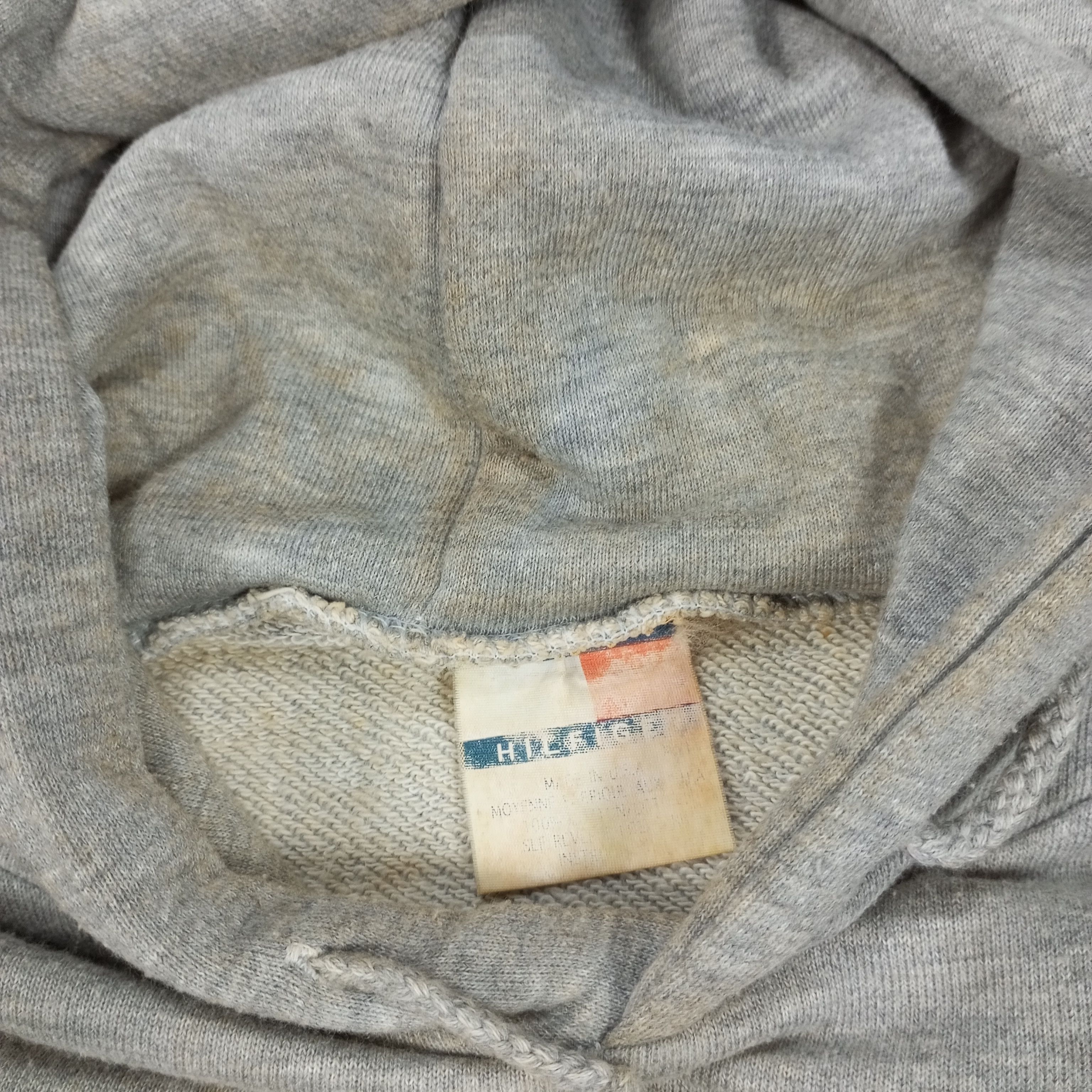 Tommy Hilfiger × Vintage Tommy Hilfiger Center Logo Design Hoodies Size US L / EU 52-54 / 3 - 7 Thumbnail