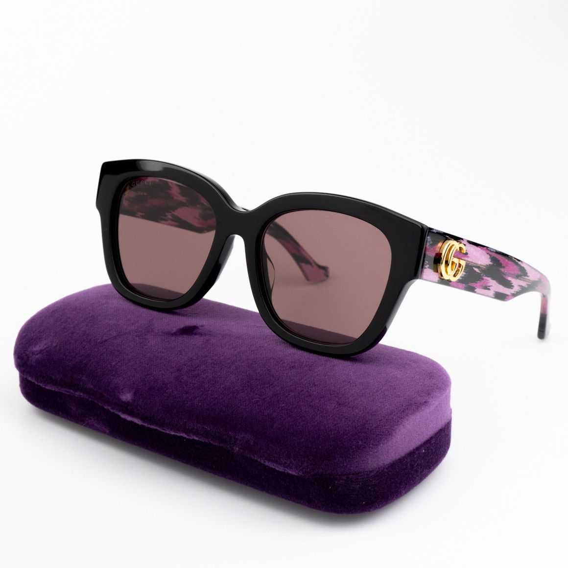 Gucci NEW Gucci GG1550SK 004 Black Red Women Square Sunglasses Size ONE SIZE - 1 Thumbnail