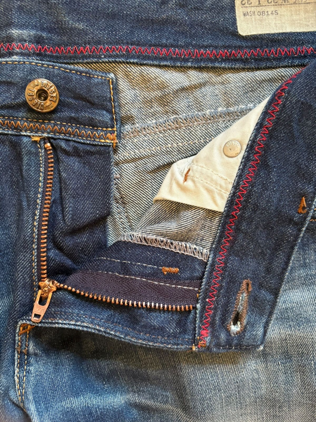 Diesel × Diesel Black Gold Vintage Italy Diesel Lowky Mud Wash Distressed Loose Jeans Size 36" / US 14 / IT 50 - 10 Thumbnail