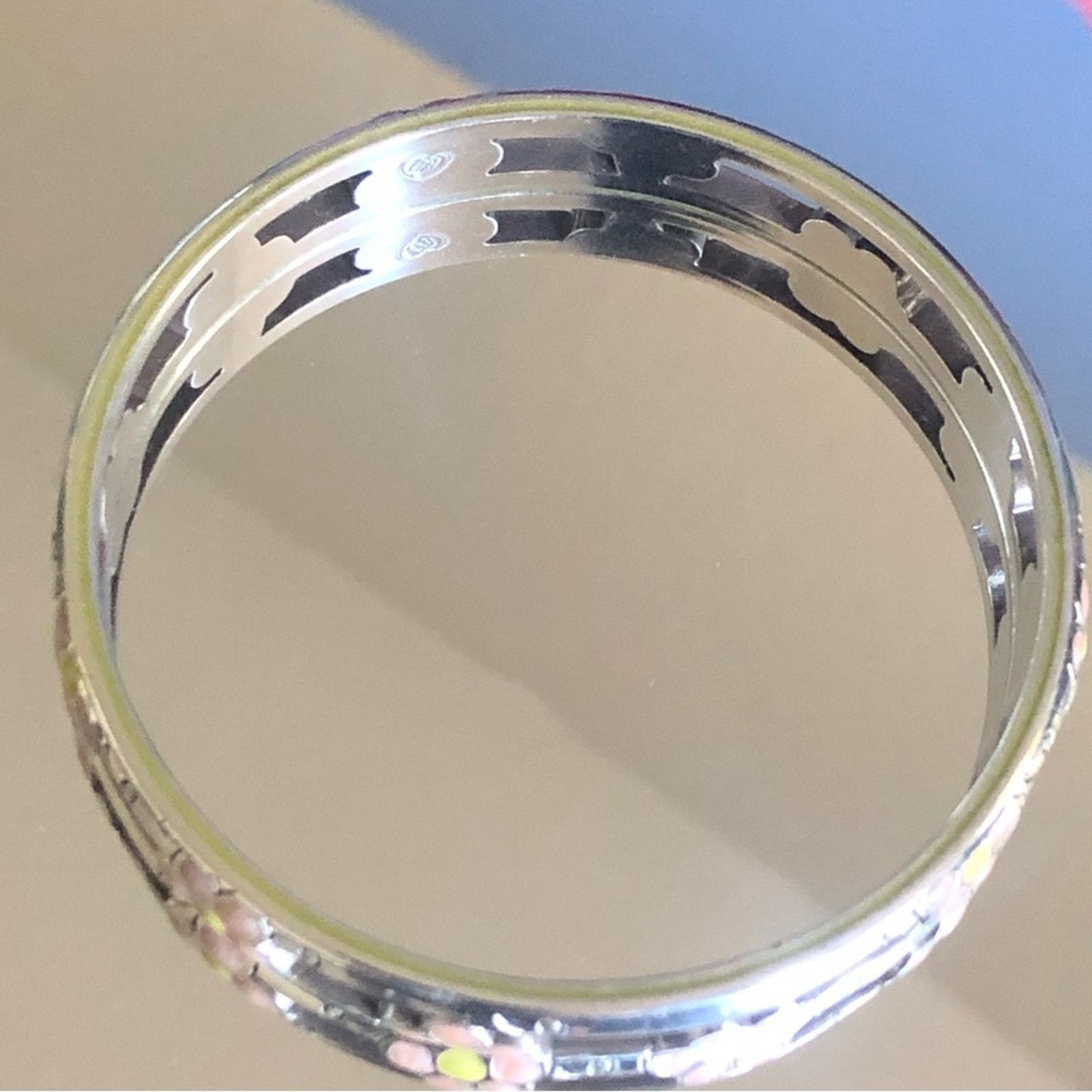 Brighton Brighton enamel Daisy flower power bangle bracelet Size ONE SIZE - 7 Thumbnail