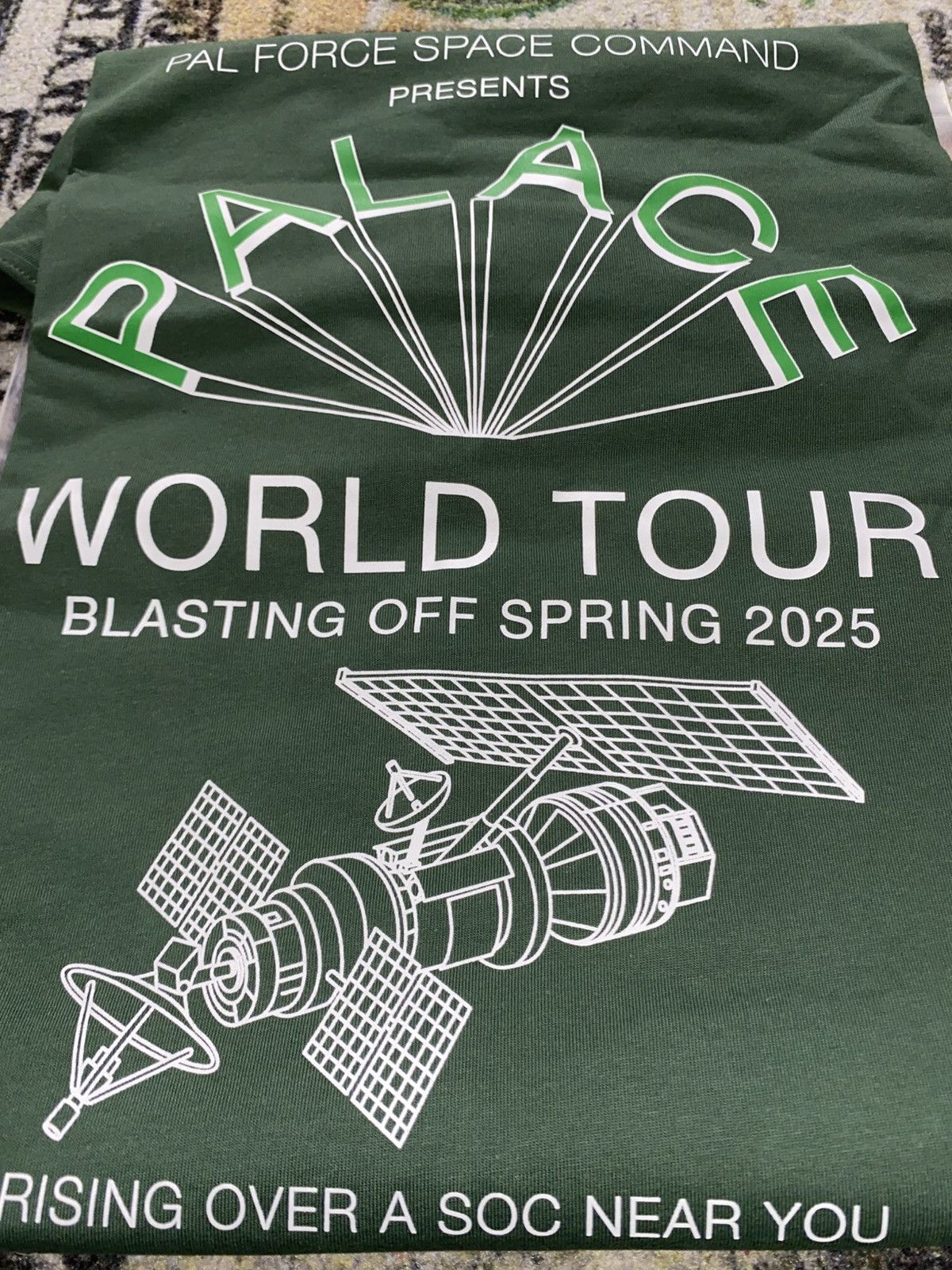 Palace Palace World Tour T-Shirt (SS25) Green Size US XL / EU 56 / 4 - 2 Thumbnail