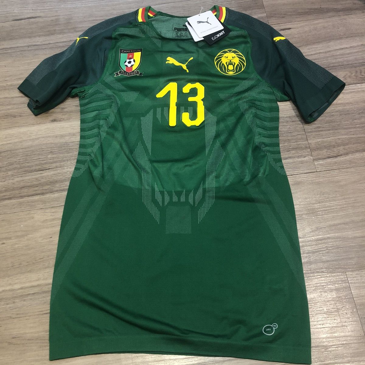 Cameroon 18/19 player issue home shirt #13 choupo-moting